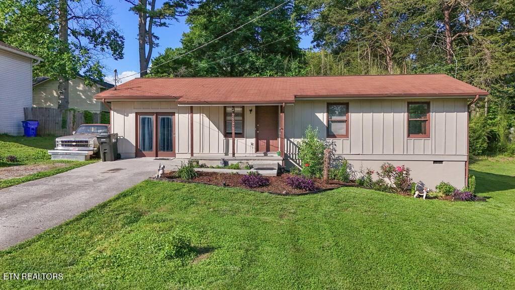 Clinton, TN 37716,233 Doe Run Blvd