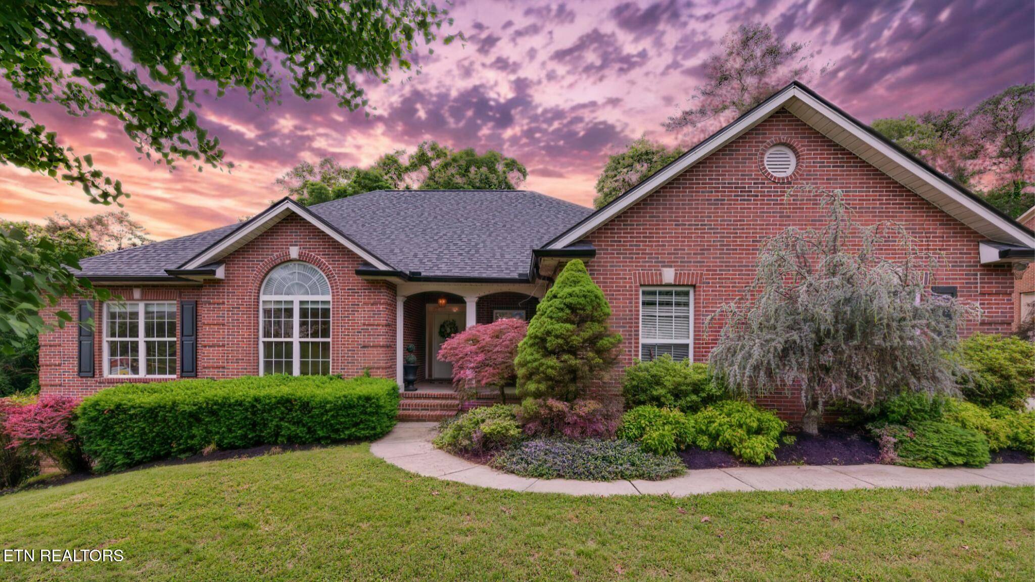 Knoxville, TN 37918,5312 Windingbrooke LN