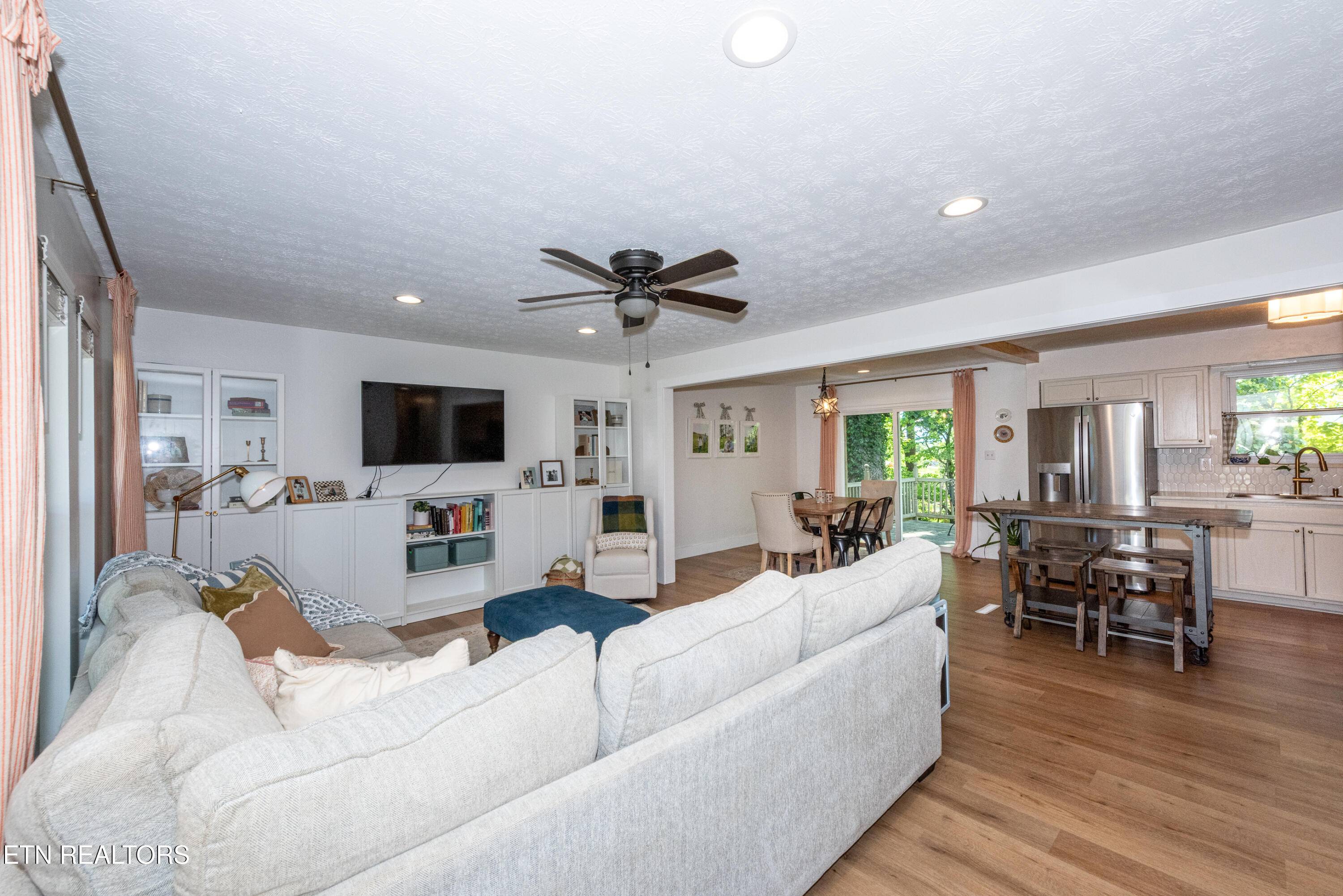 Seymour, TN 37865,228 Tennessee CIR