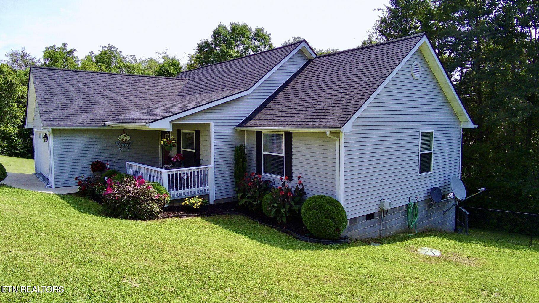 Tazewell, TN 37879,323 Wilson Hurst St