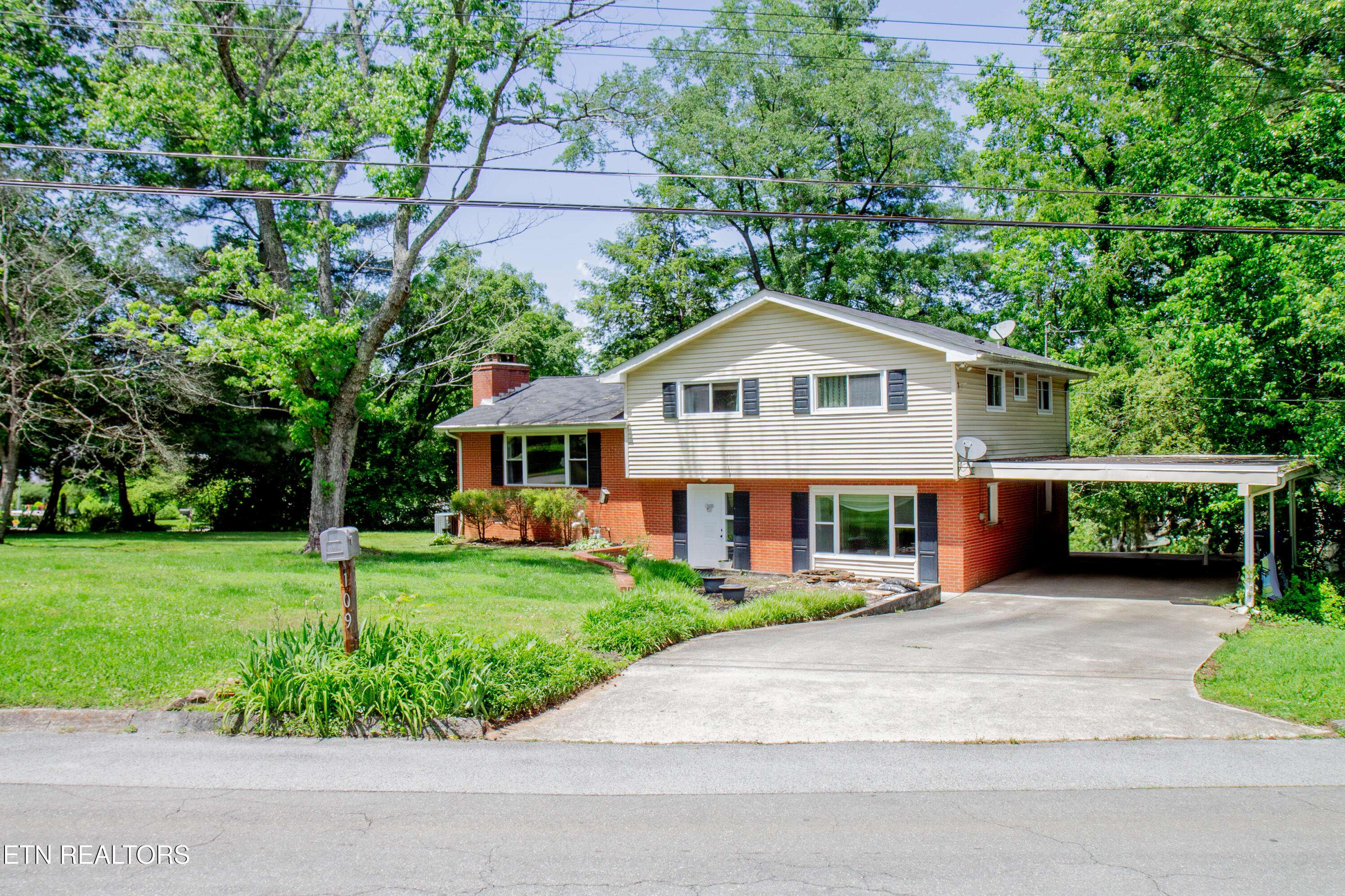 Oak Ridge, TN 37830,109 Cumberland View DR