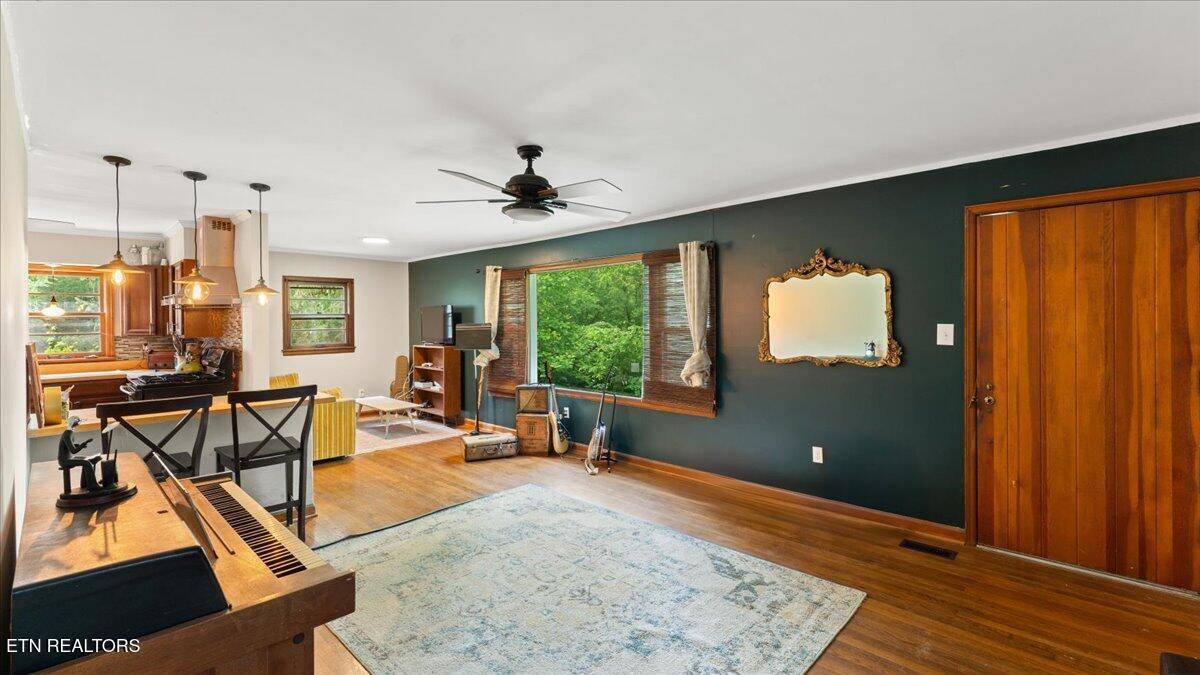 Knoxville, TN 37914,4501 Westover TER