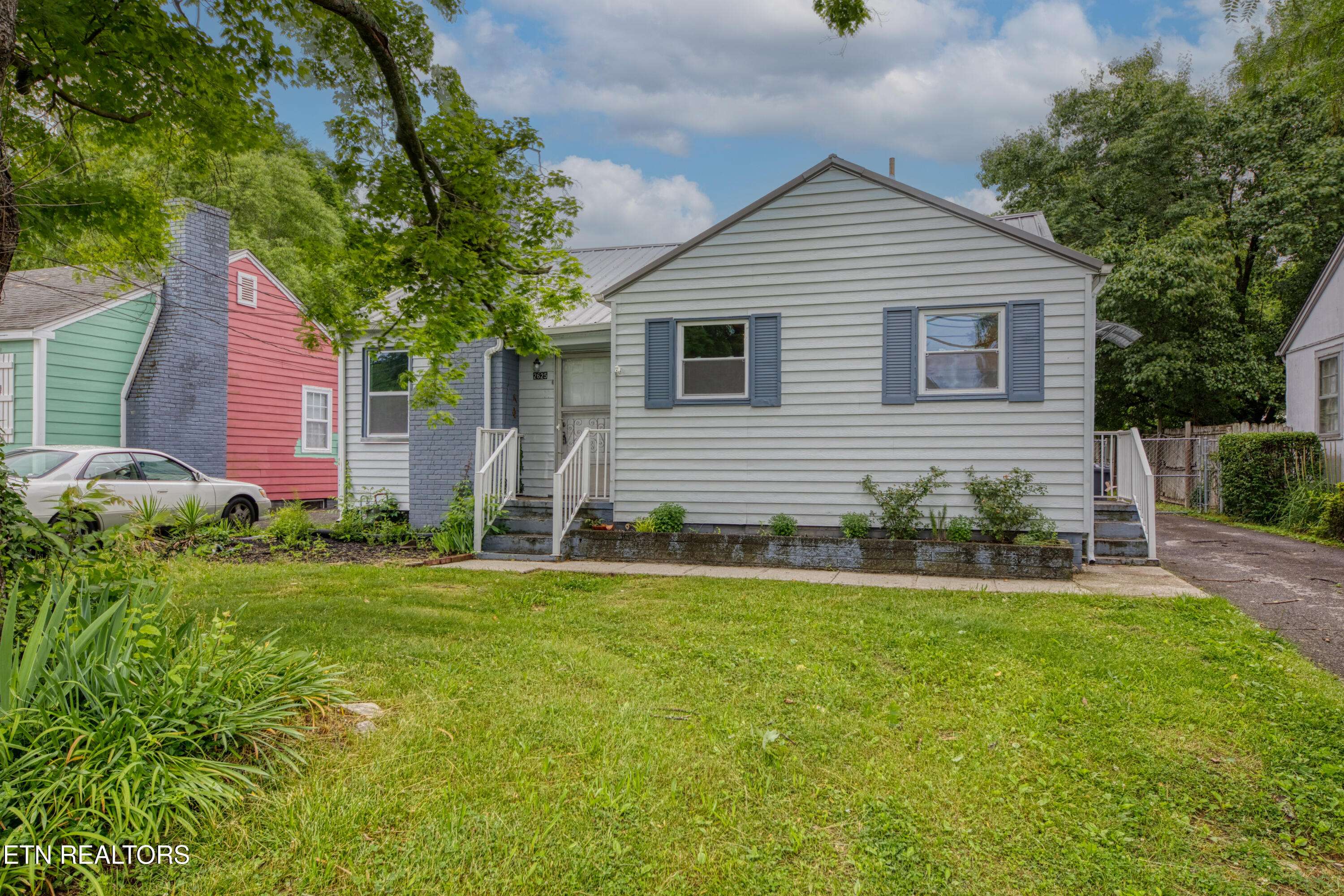 Knoxville, TN 37917,2625 Avondale Ave