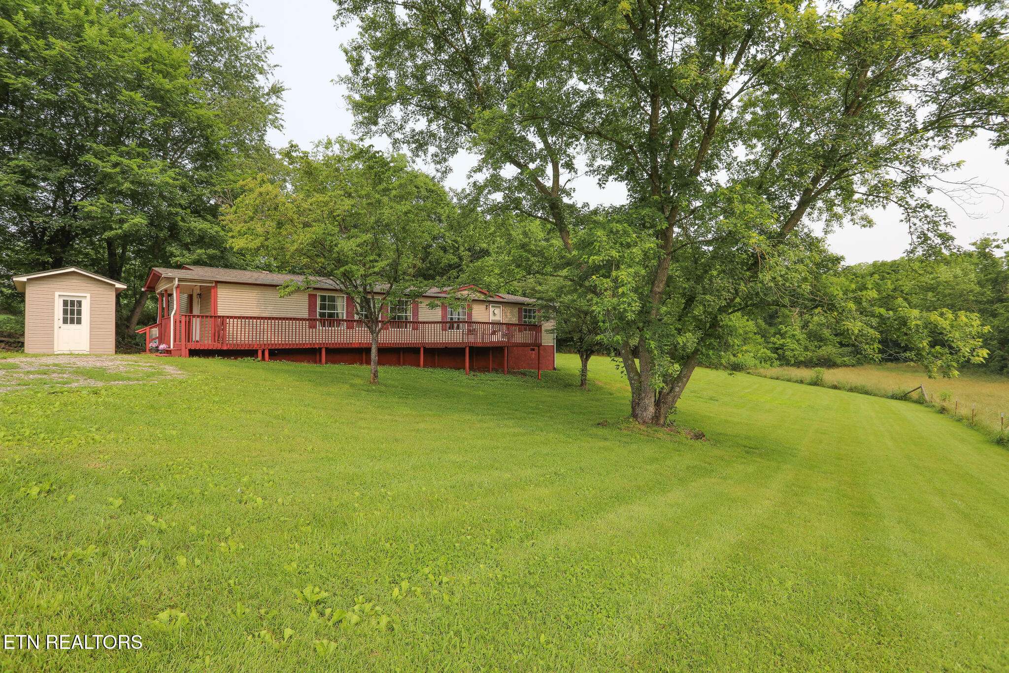 Loudon, TN 37774,641 Fork Rd