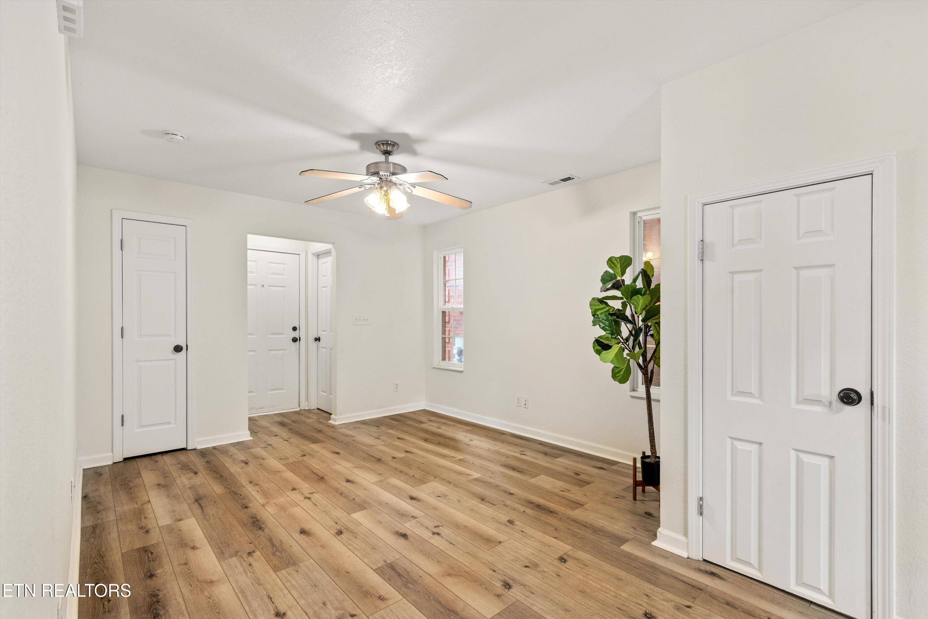 Knoxville, TN 37912,814 Blue Spruce WAY