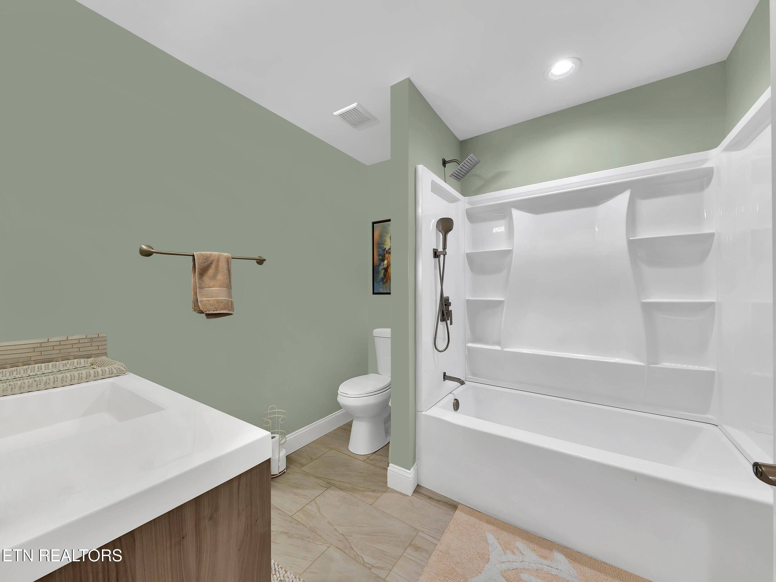 Sevierville, TN 37876,847 Blue Herring WAY