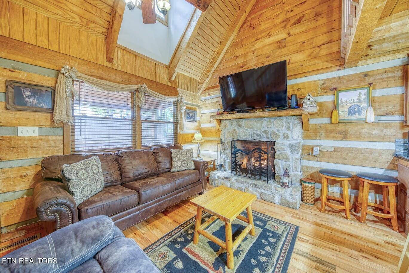 Gatlinburg, TN 37738,1136 Foothills DR