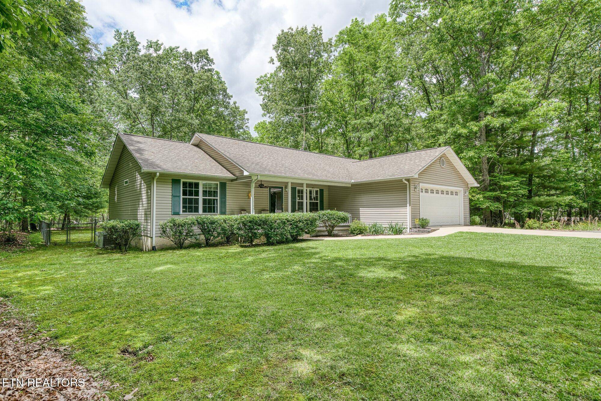 Crossville, TN 38572,433 Blackfoot DR