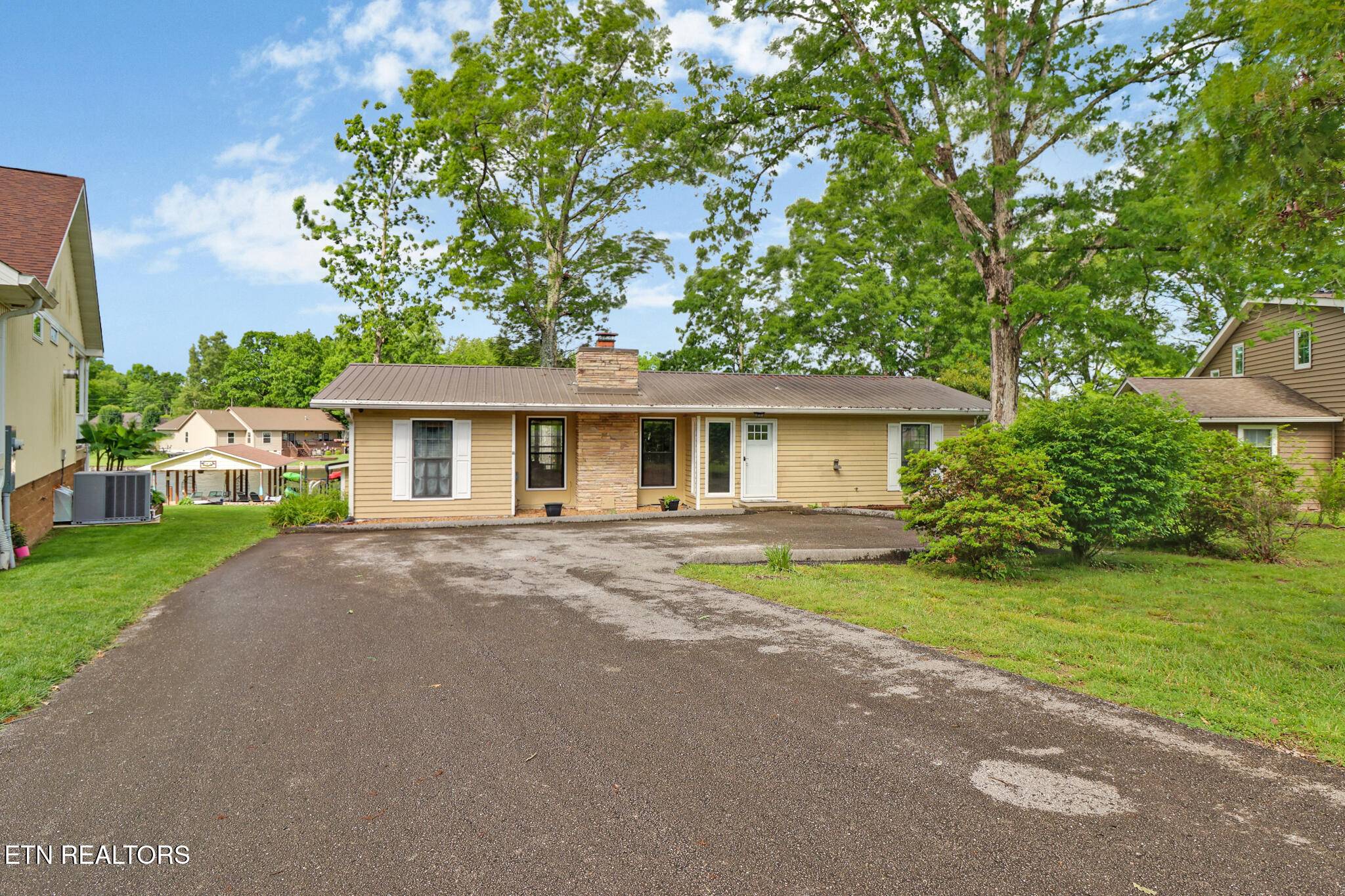 Crossville, TN 38572,9545 Cherokee Tr