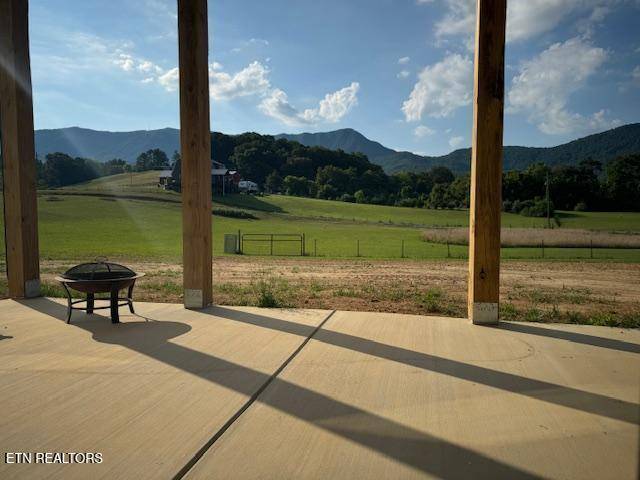 Dandridge, TN 37725,174 County Line Road