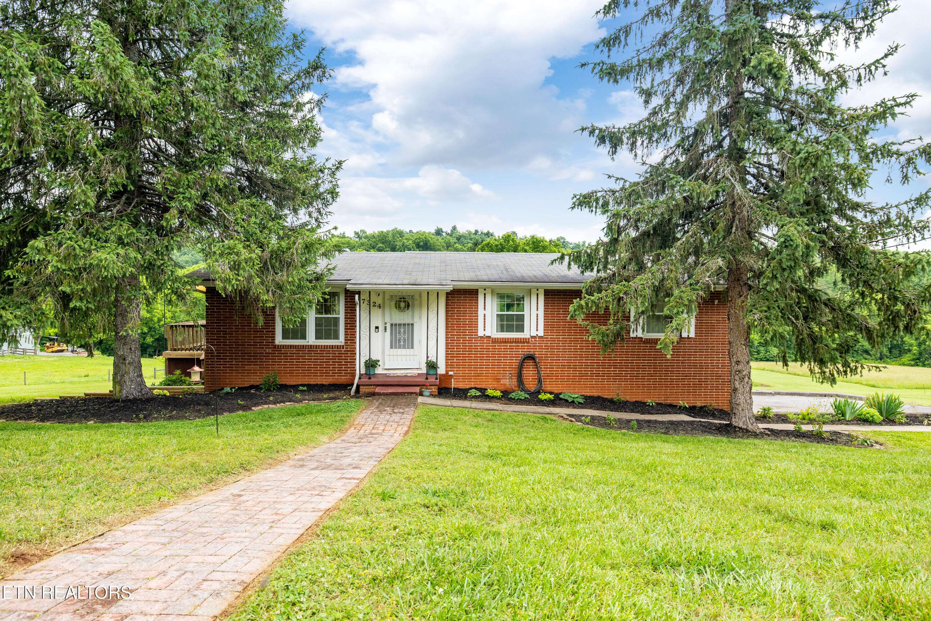 Knoxville, TN 37914,7324 Thorn Grove PIKE
