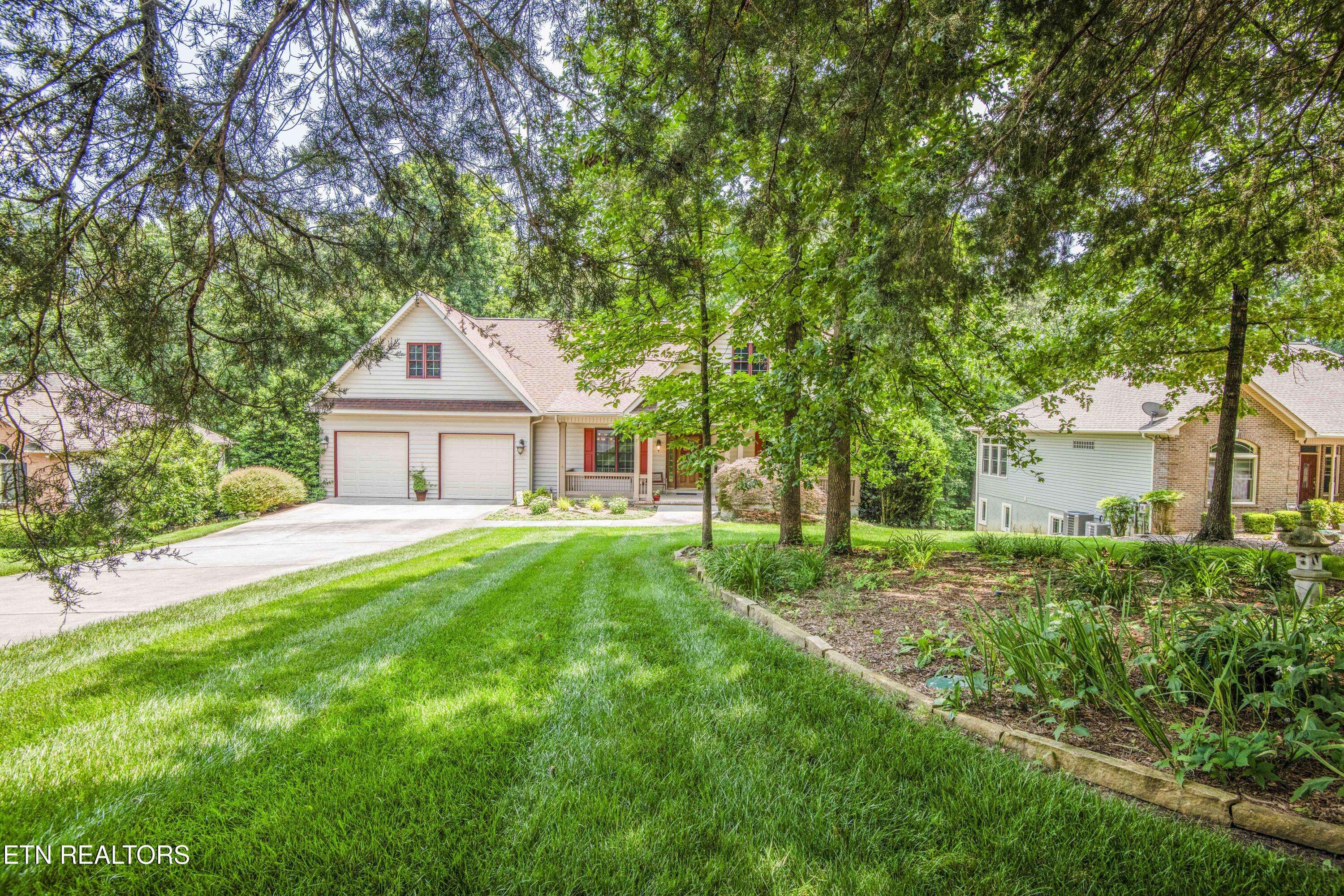 Loudon, TN 37774,308 Tahlequah DR