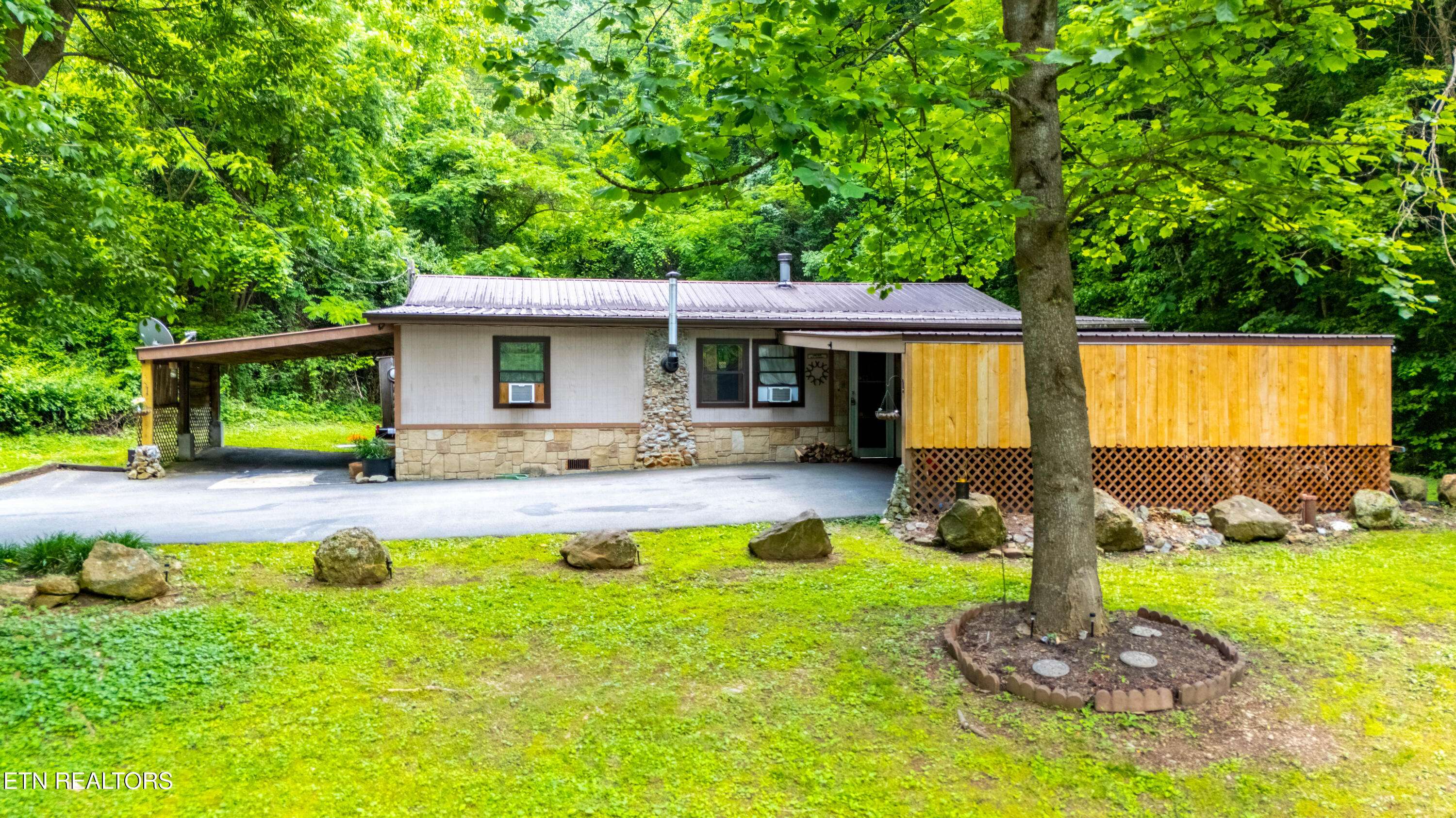 Sevierville, TN 37862,1069 Bryan View Rd