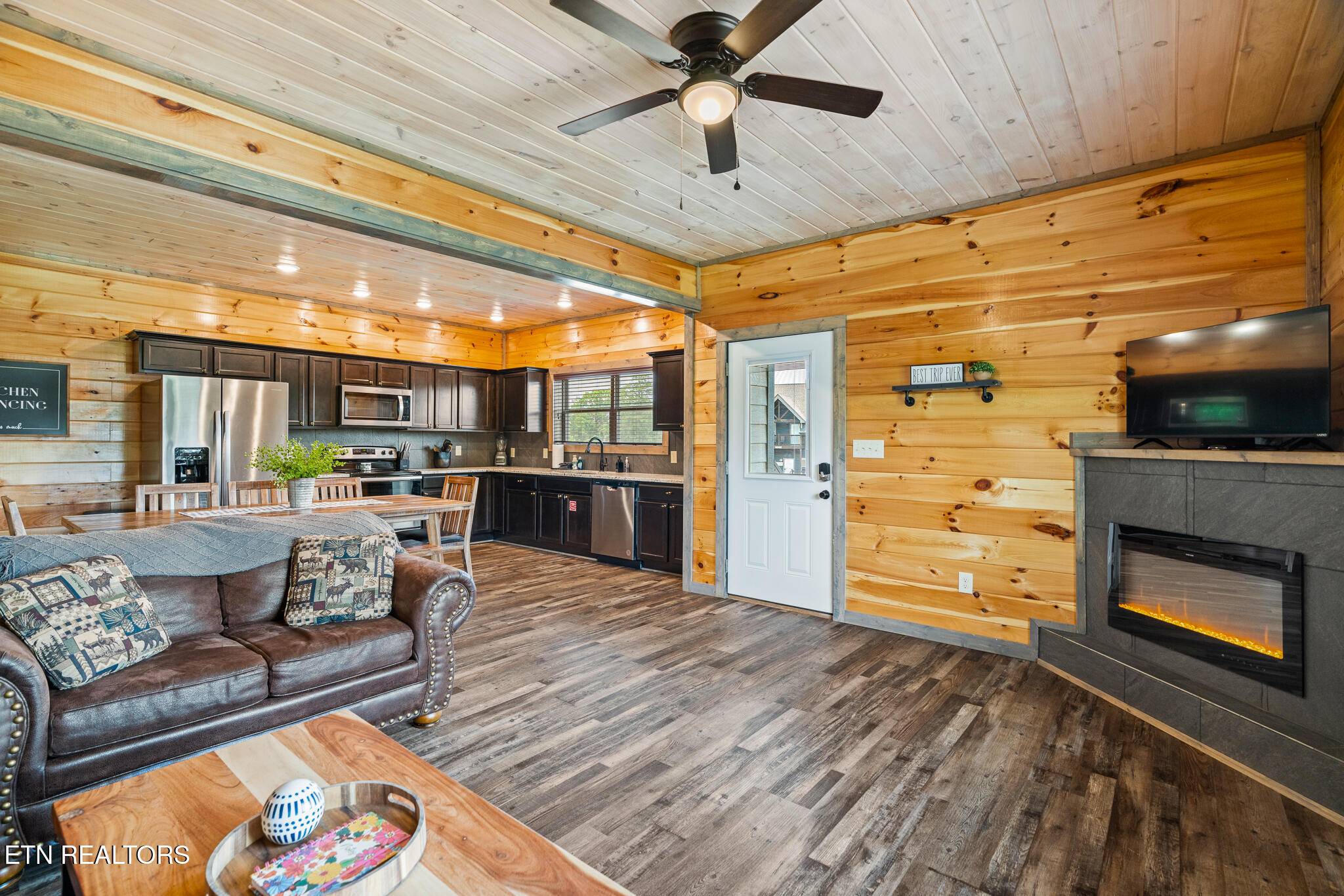 Sevierville, TN 37876,229 Lily Jo WAY