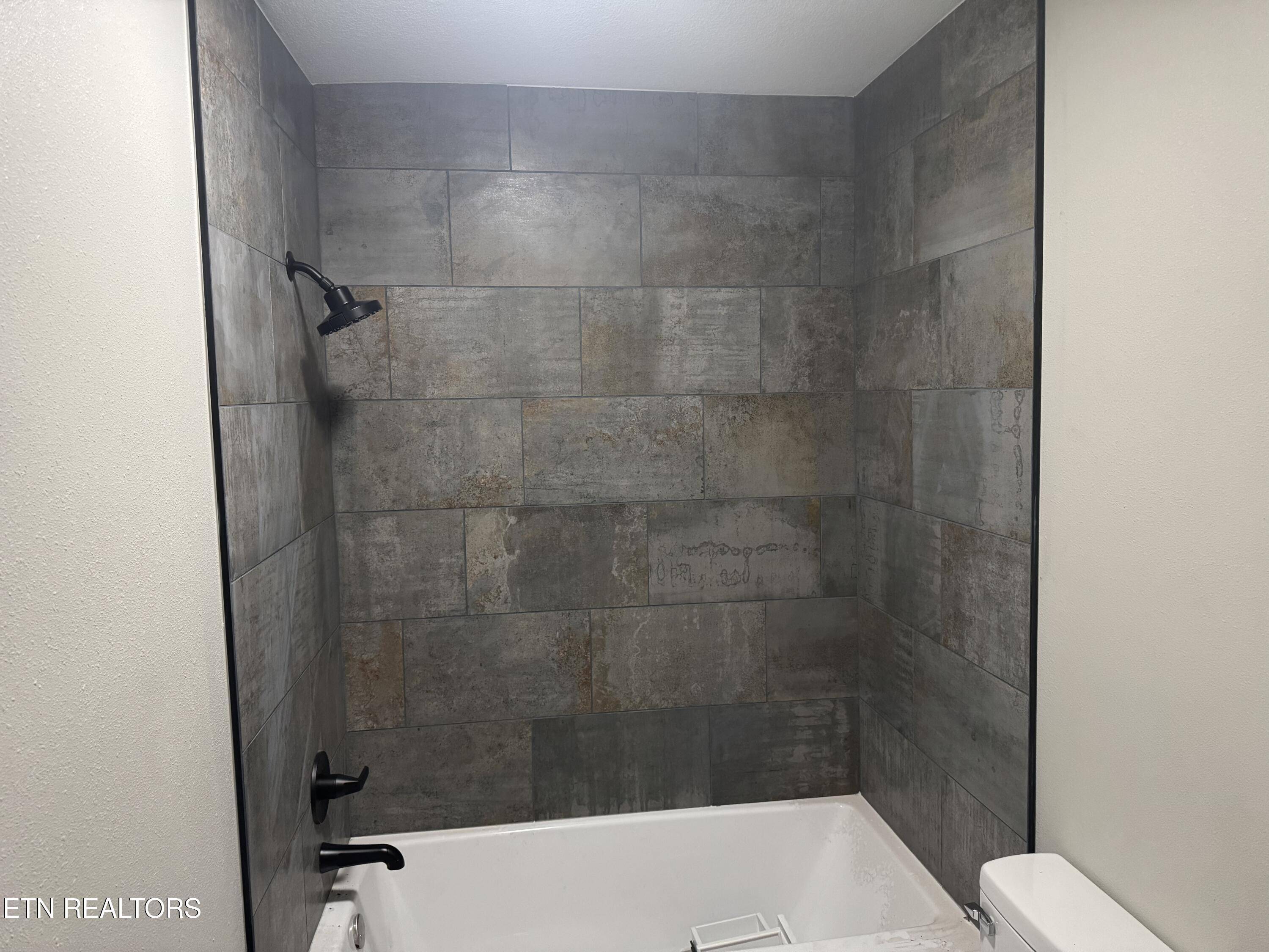 Crossville, TN 38558,506 Snead DR