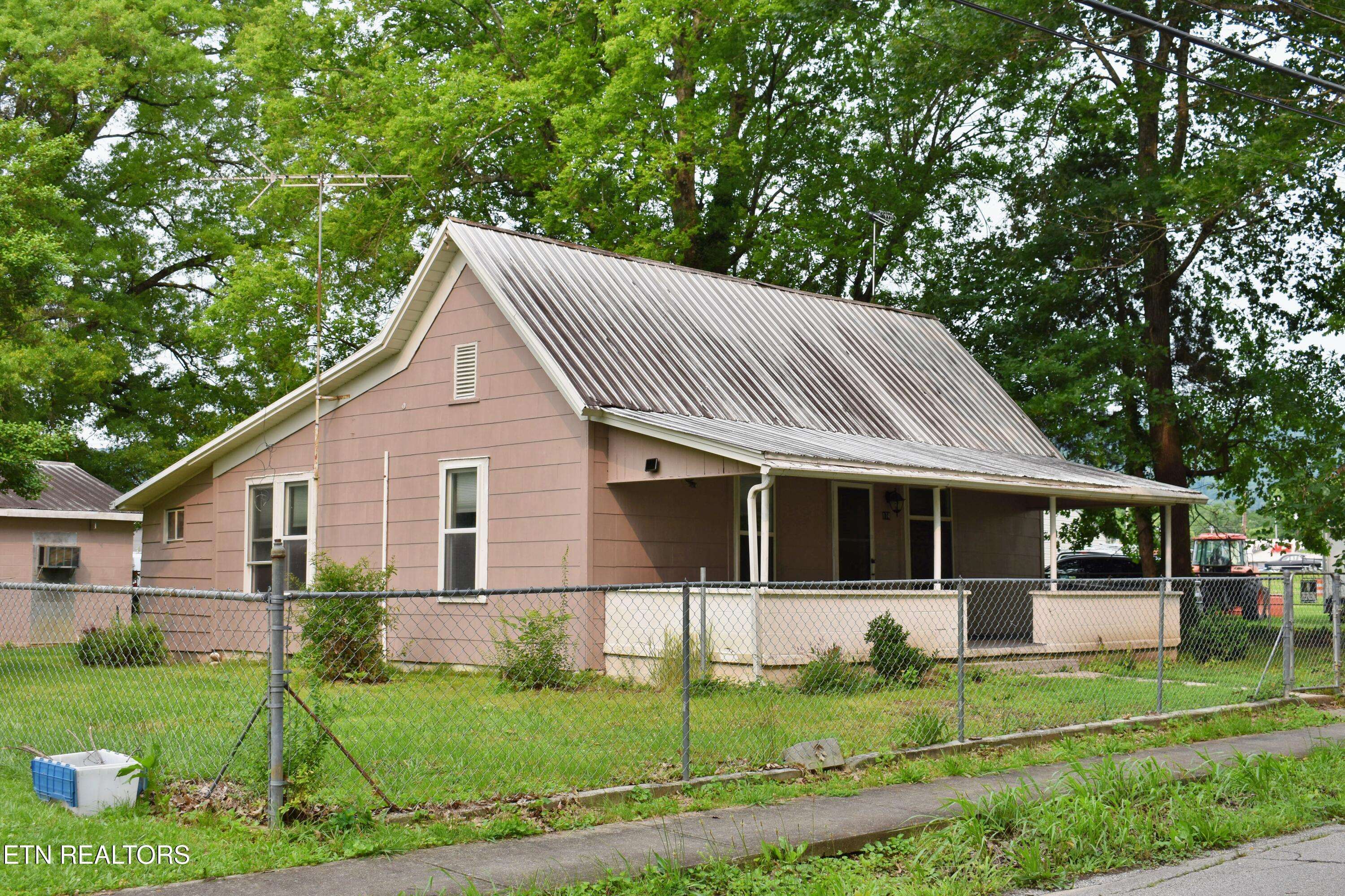 Spring City, TN 37381,174 Jackson Ave