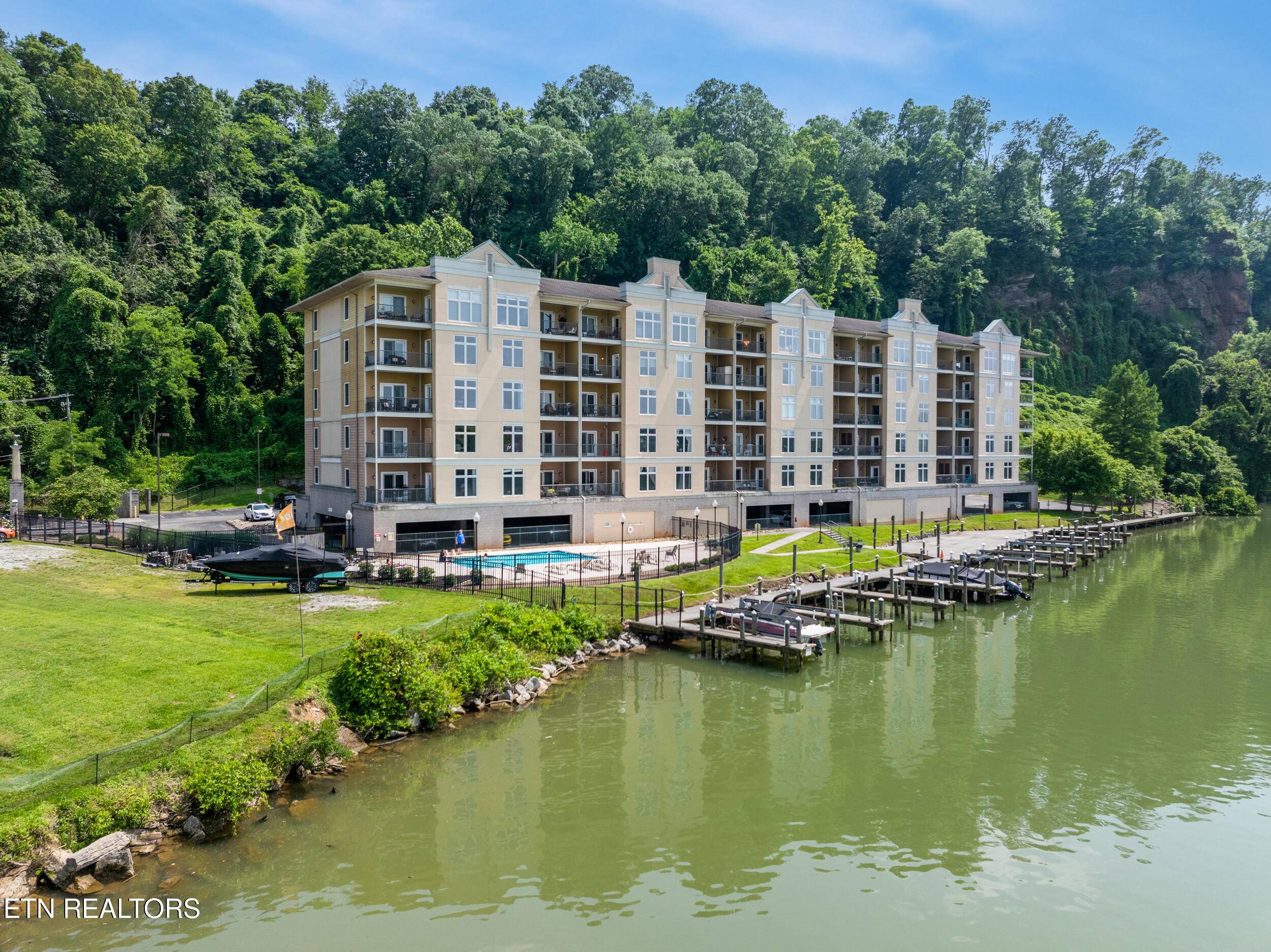 Knoxville, TN 37920,3001 River Towne WAY #106