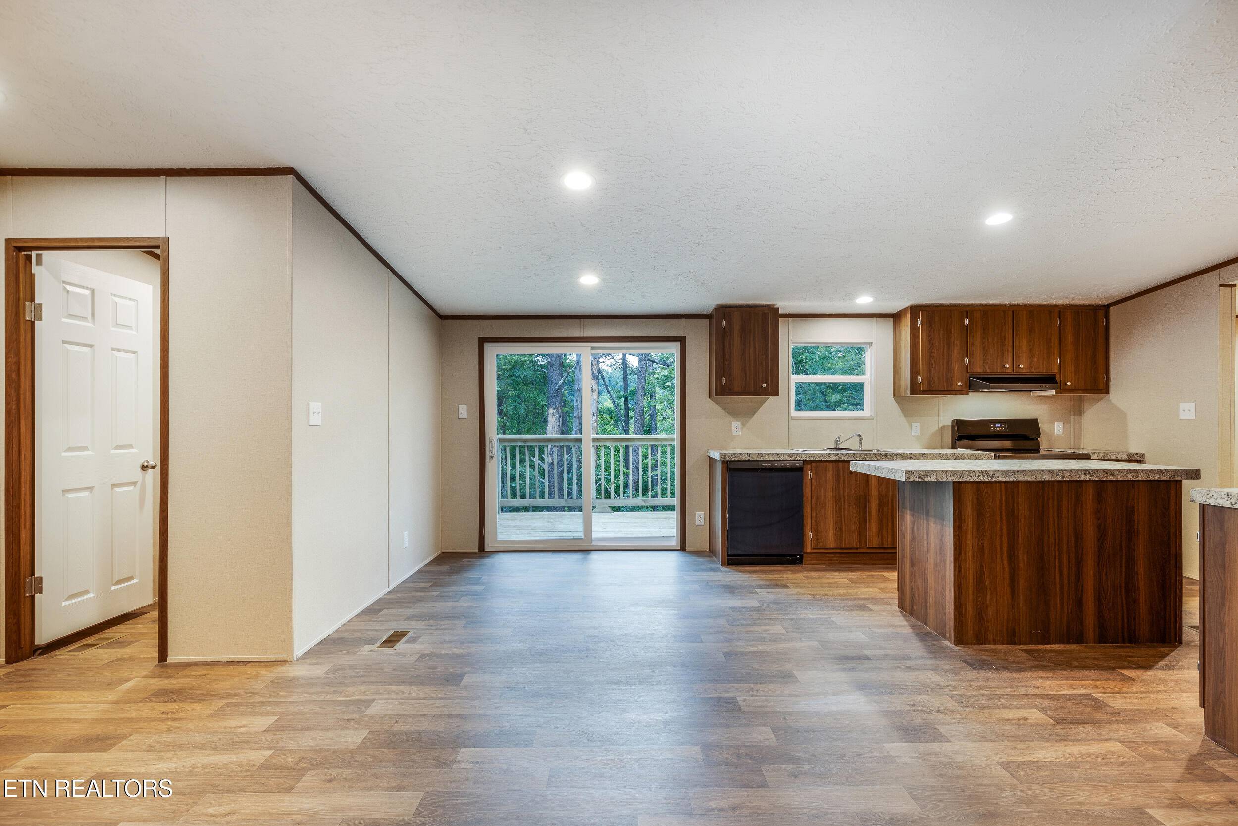 Sevierville, TN 37876,1527 Black Oak DR
