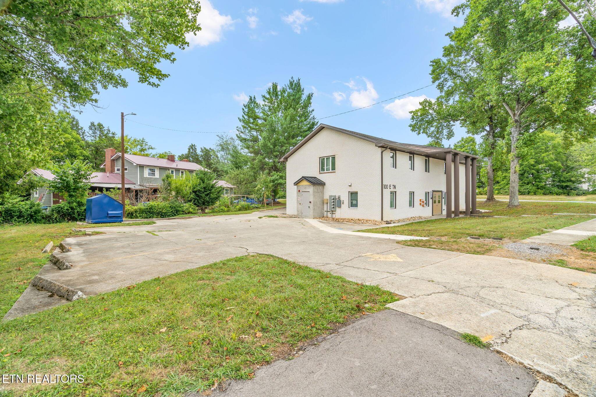 Oak Ridge, TN 37830,100 Tennessee Ave #101