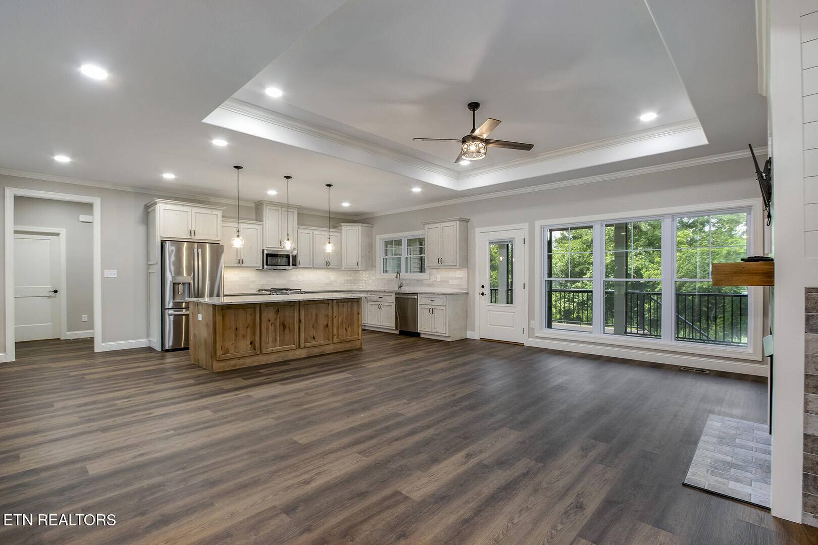 Loudon, TN 37774,301 Oostagala LN