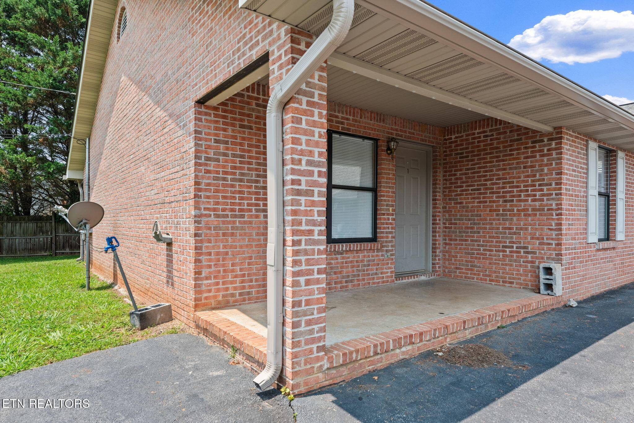 Seymour, TN 37865,2249 Hardin LN