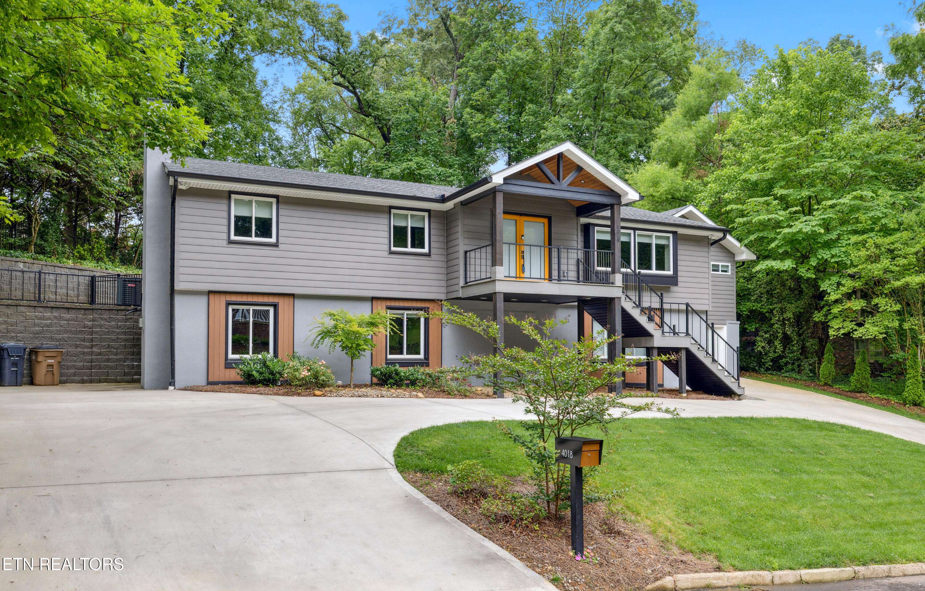 Knoxville, TN 37919,4018 Hiawatha DR
