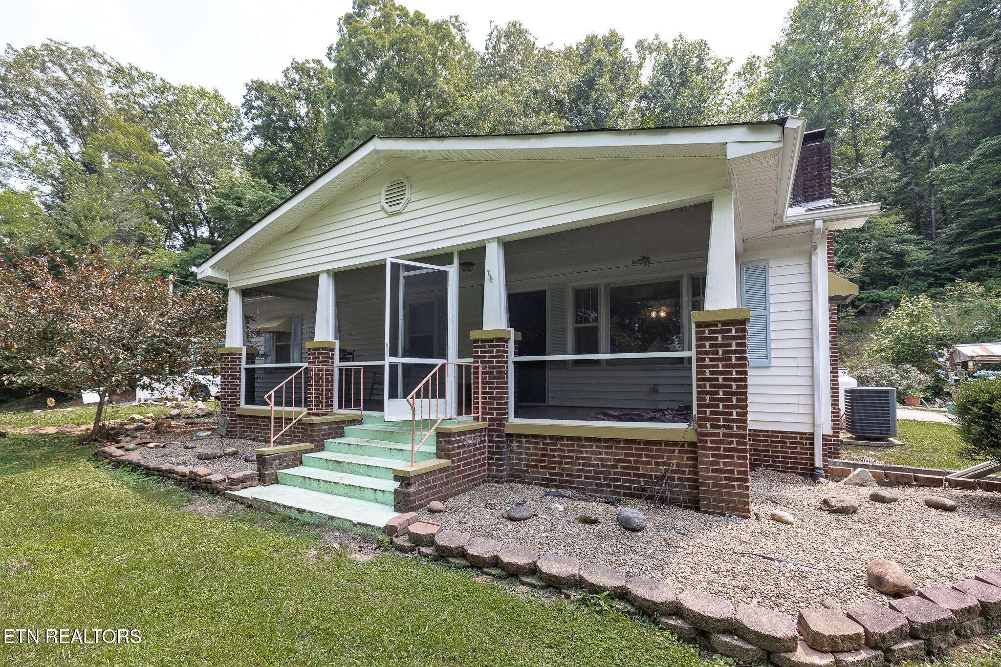 Walland, TN 37886,4532 Lamar Alexander Pkwy