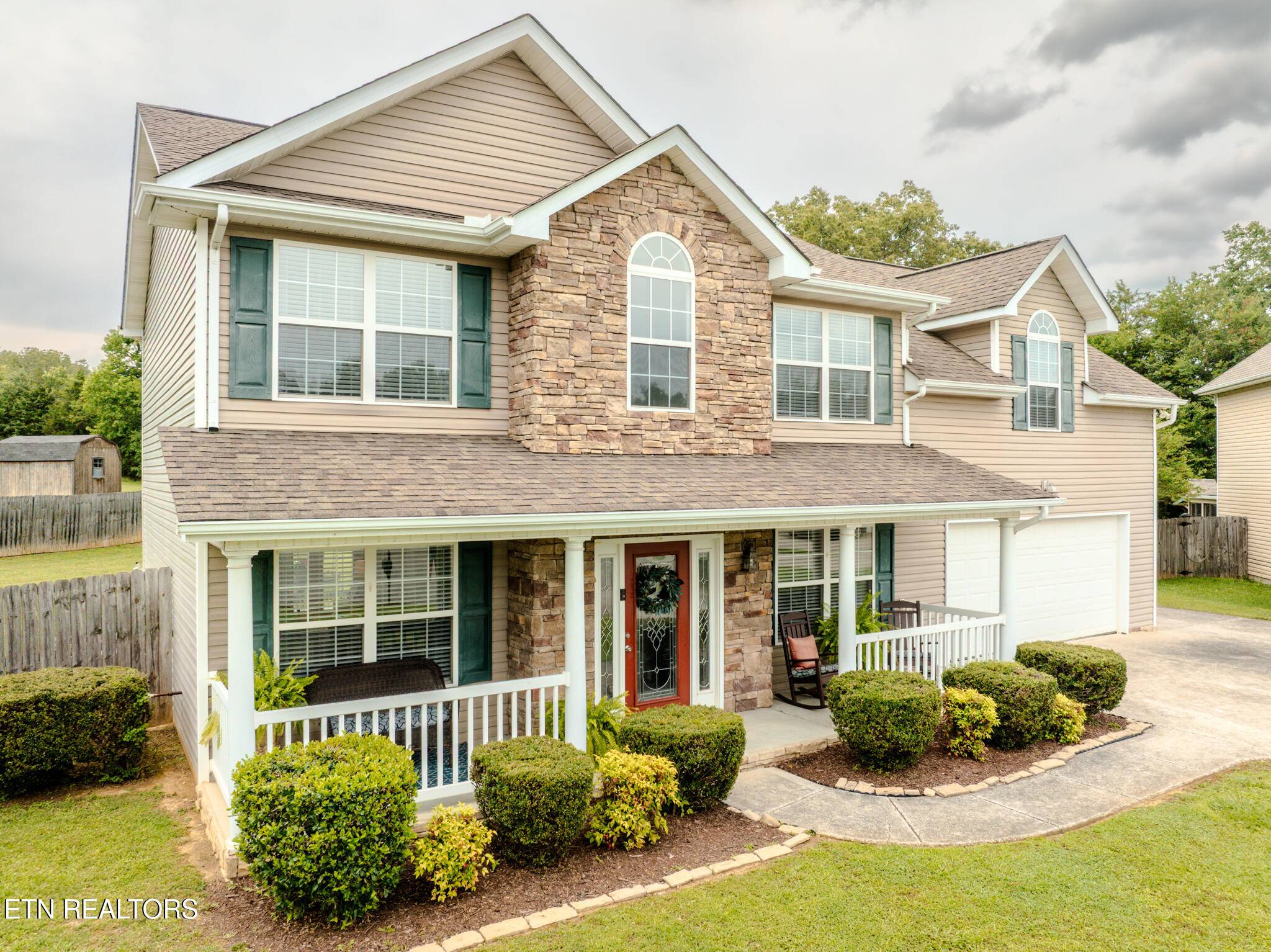 Knoxville, TN 37931,3318 October LN
