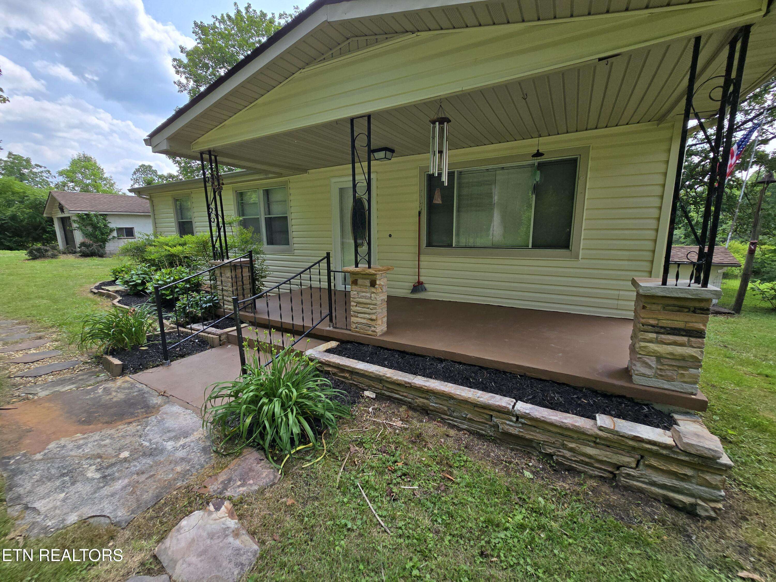 Crossville, TN 38572,347 Barnwell