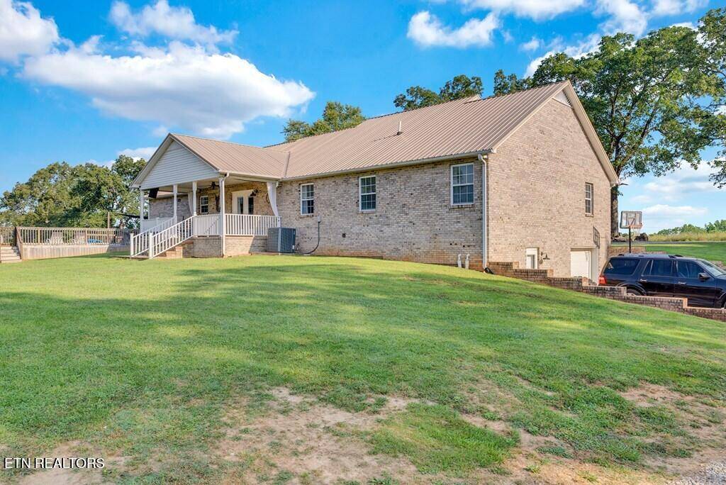 Sparta, TN 38583,887 Ray Cemetery Rd