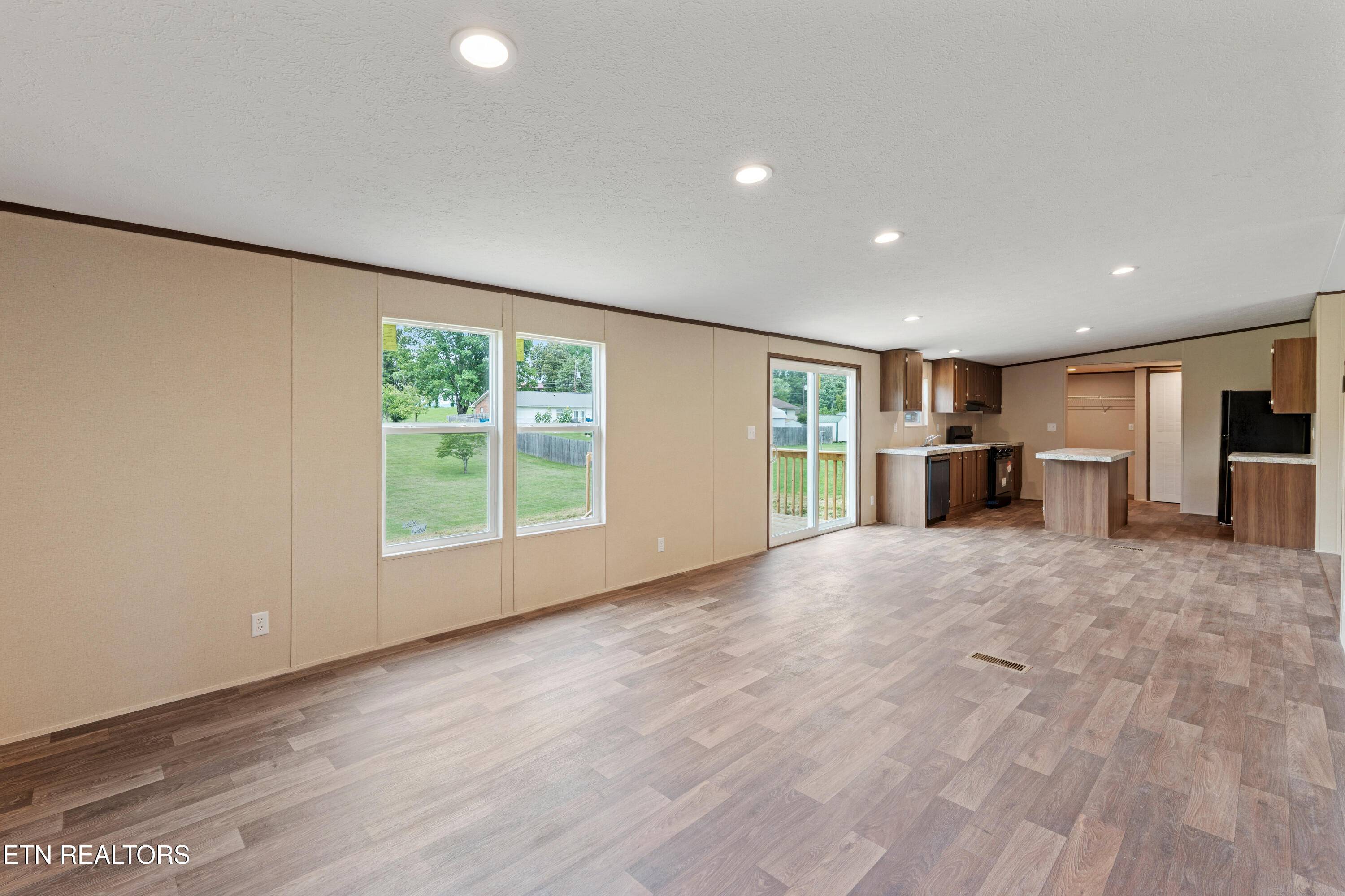 Strawberry Plains, TN 37871,2816 Shiloh CIR