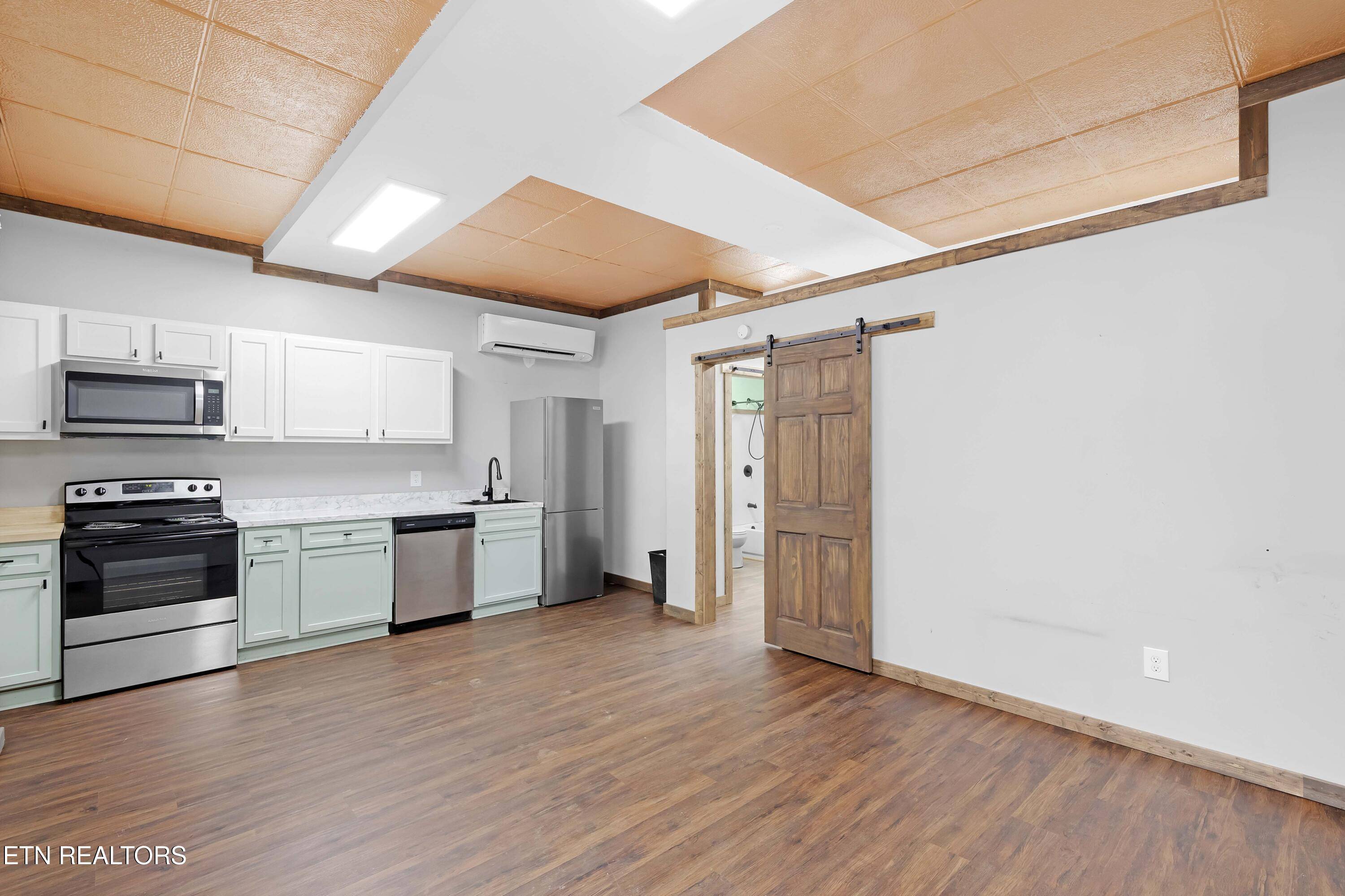 Greenback, TN 37742,6708 Morganton Rd #B