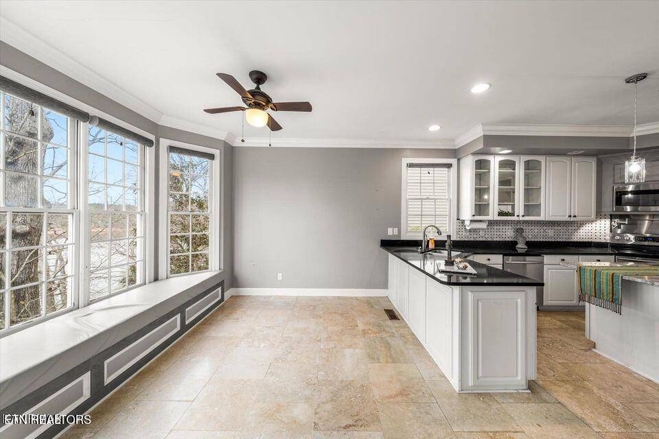 Loudon, TN 37774,184 Oonoga WAY