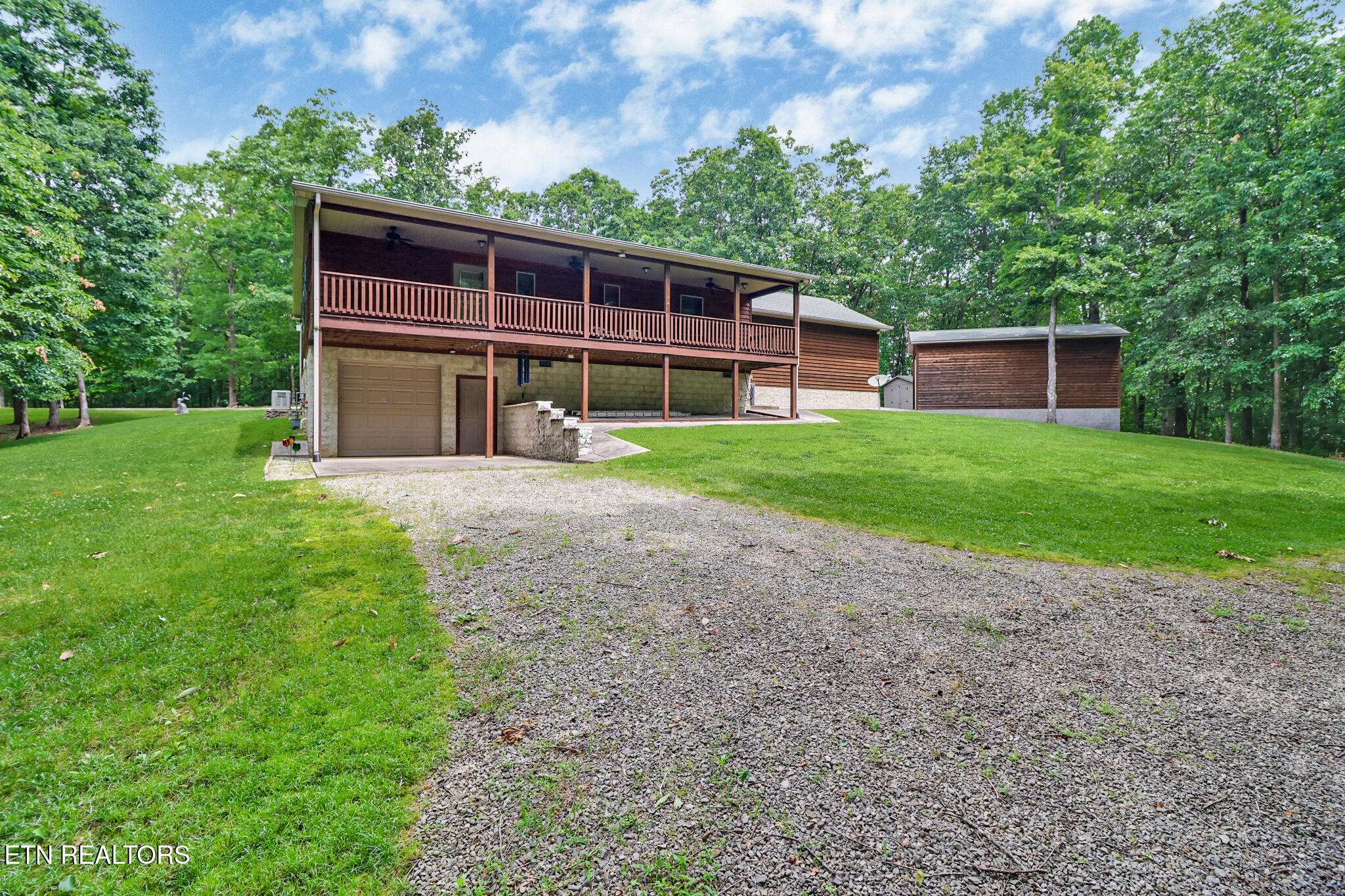 Monterey, TN 38574,41 Crest PL