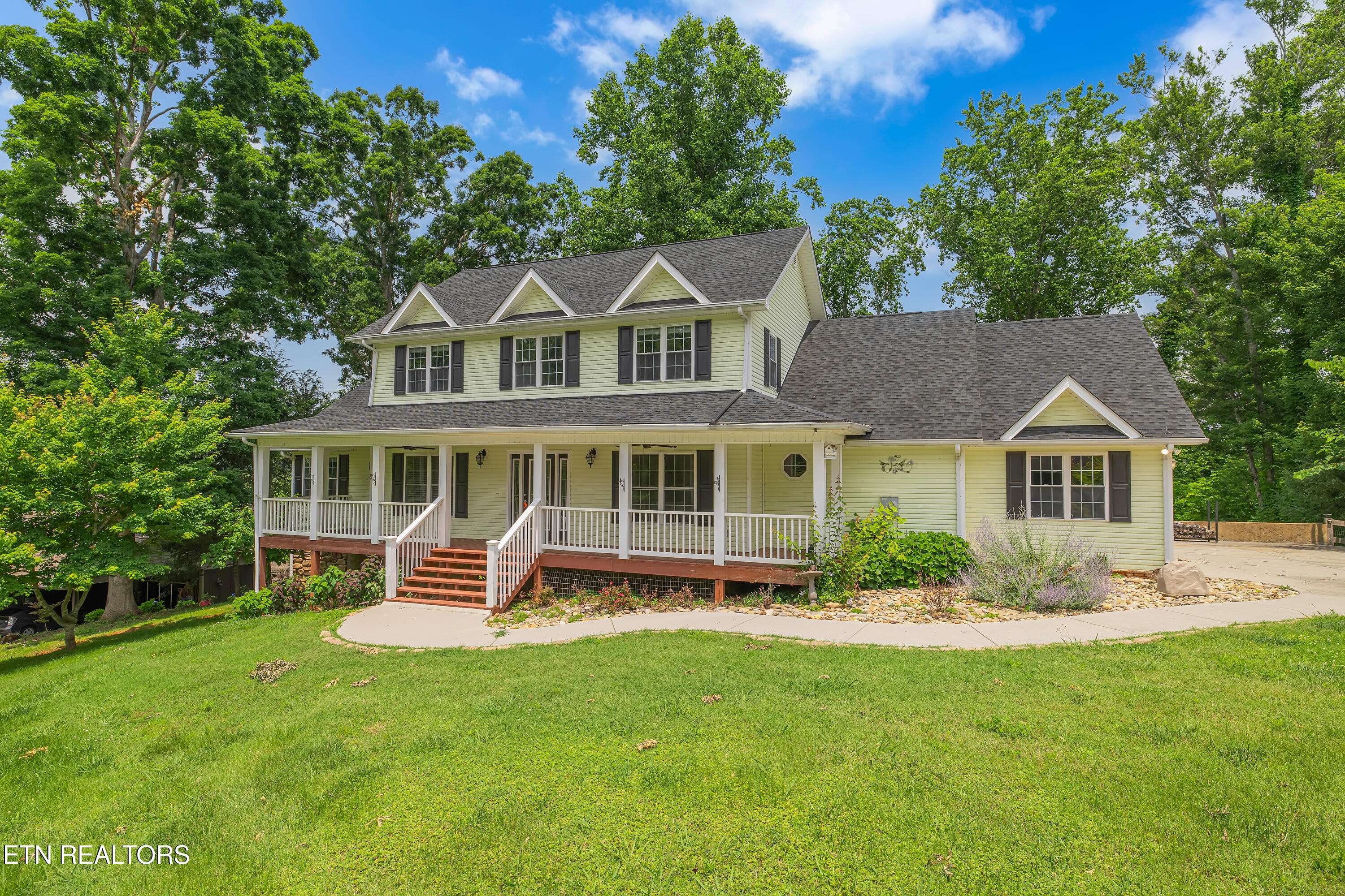 Sevierville, TN 37862,4040 Roundtop DR