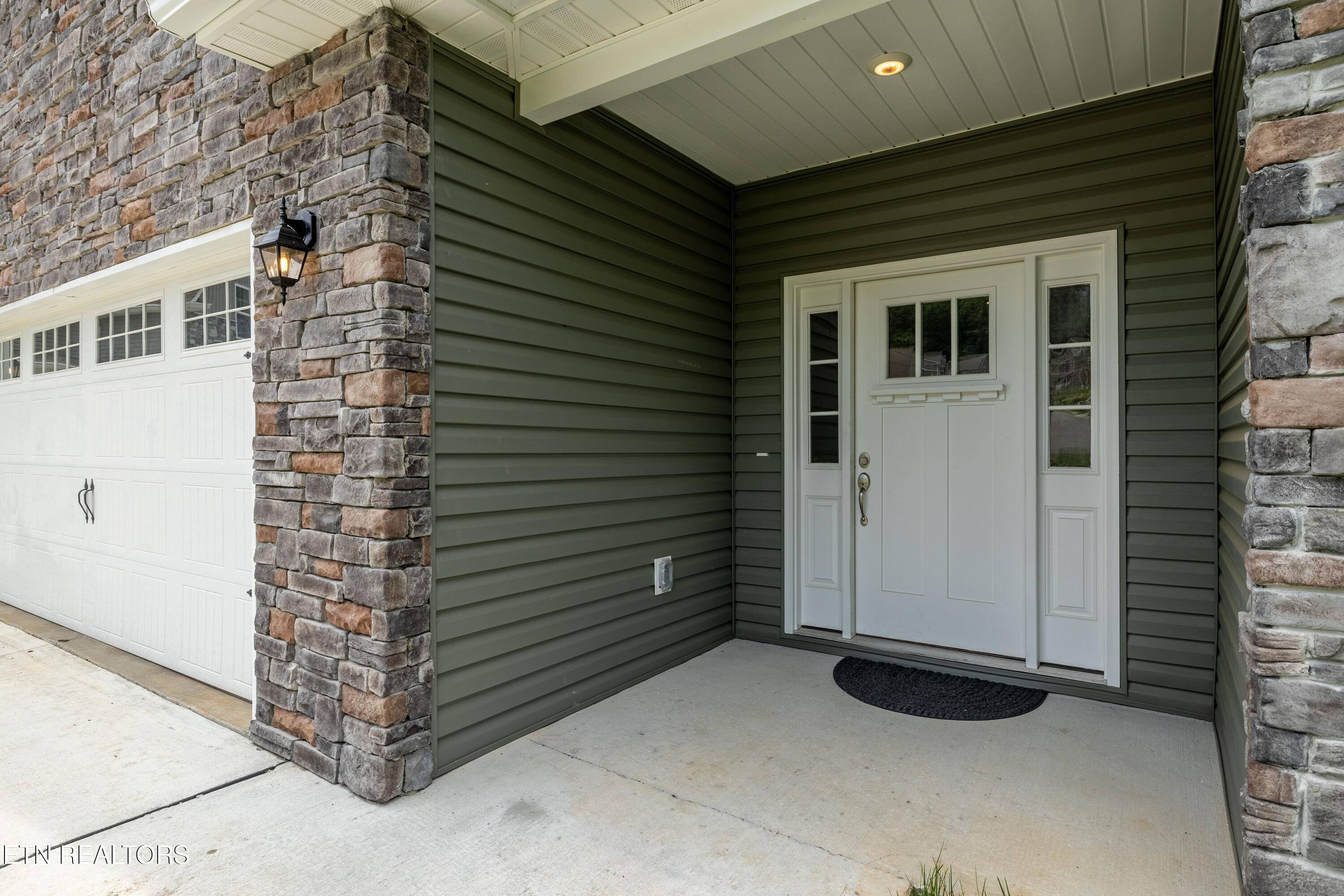 Knoxville, TN 37931,3233 Oakwood Hills LN