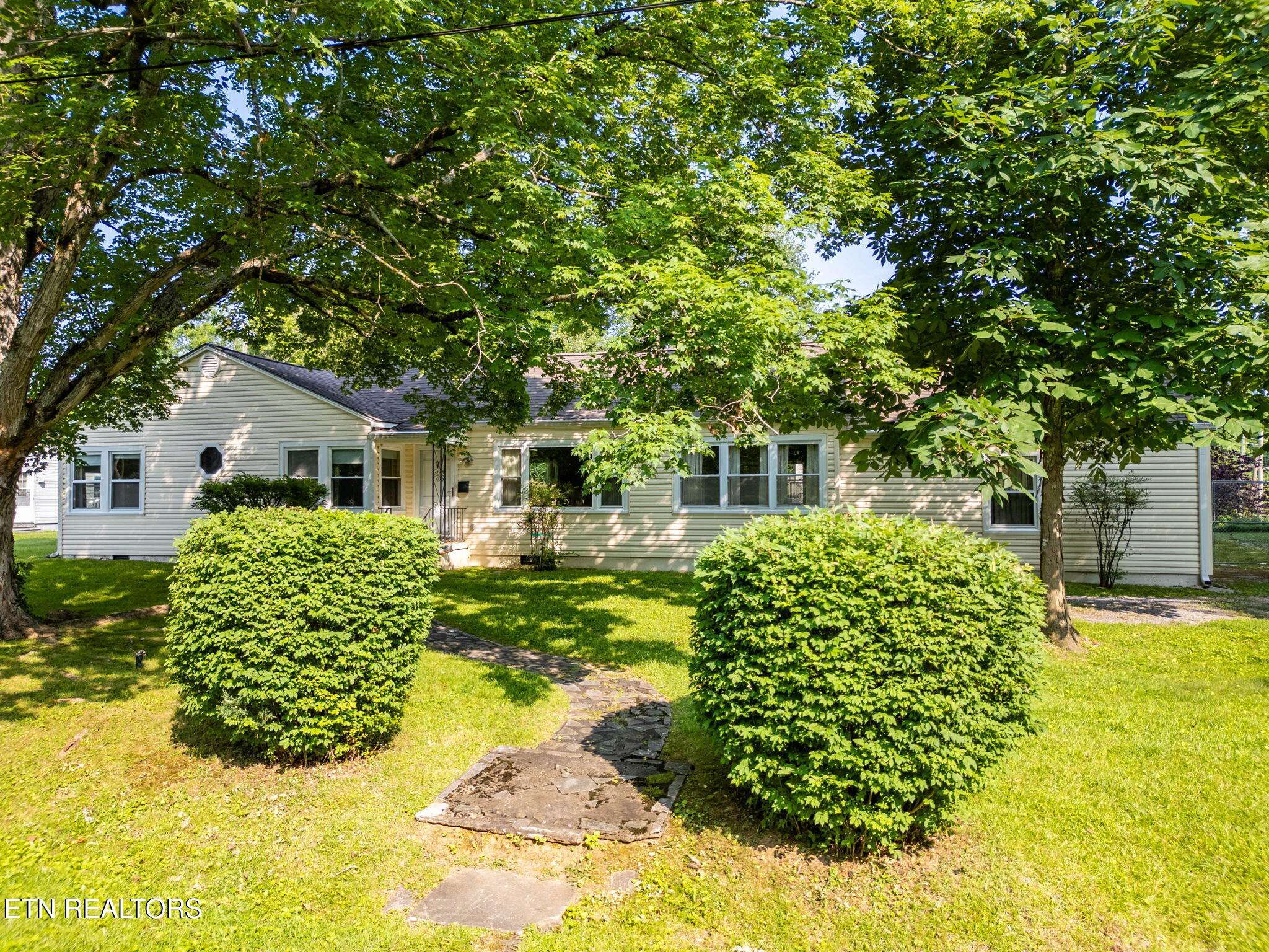 Knoxville, TN 37920,314 Canterbury DR