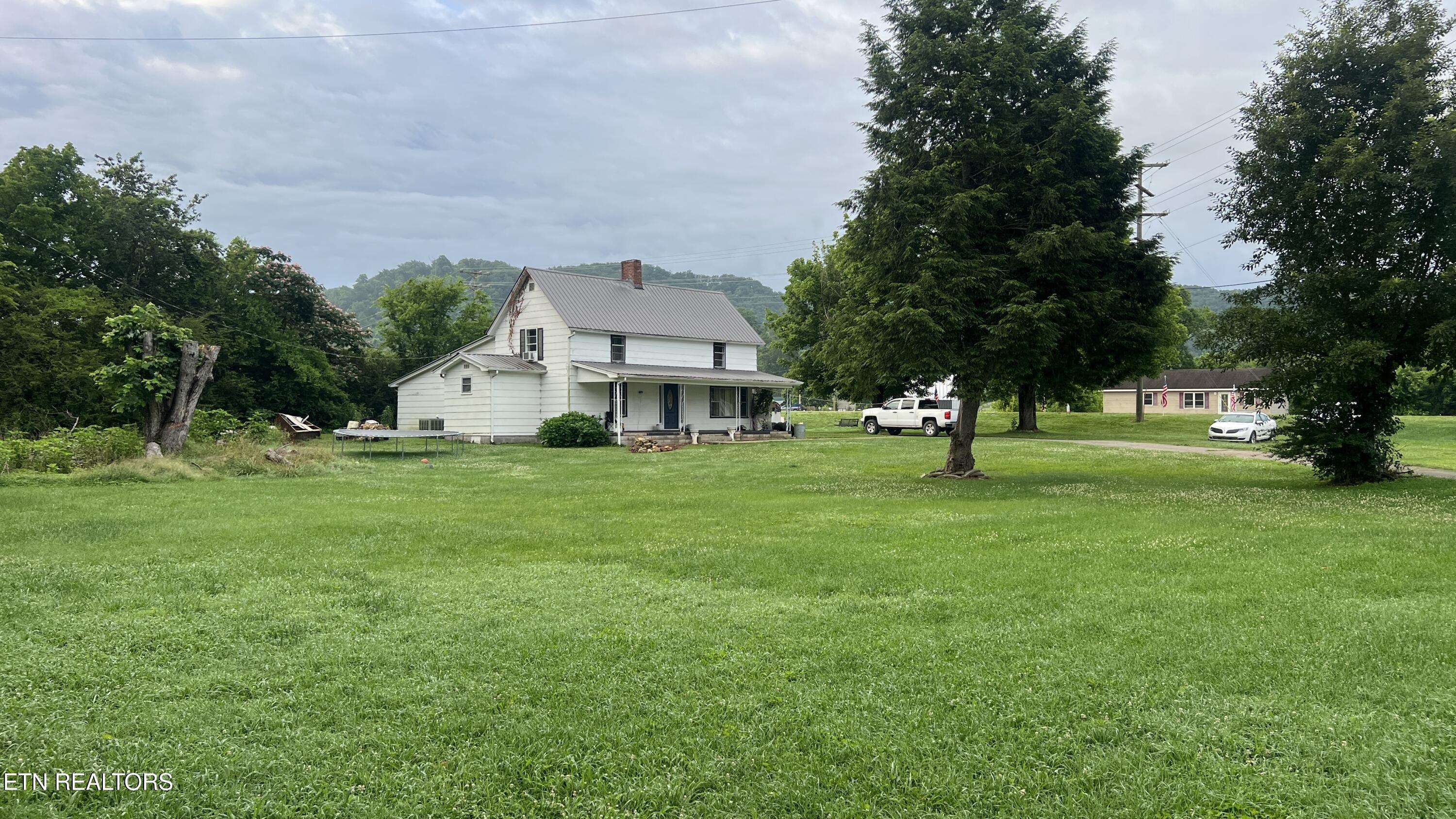 Tellico Plains, TN 37385,104 Hereford St