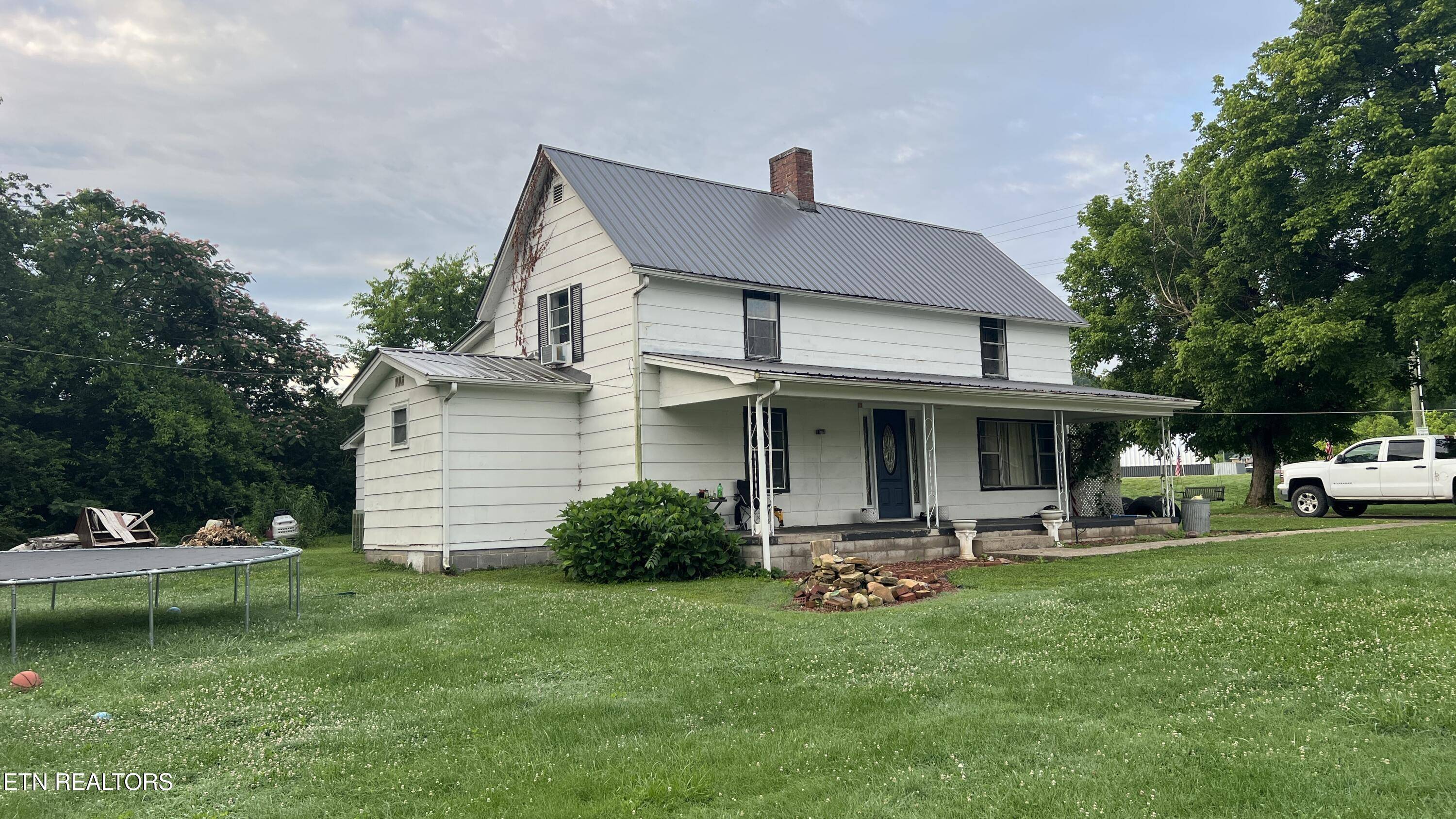 Tellico Plains, TN 37385,104 Hereford St