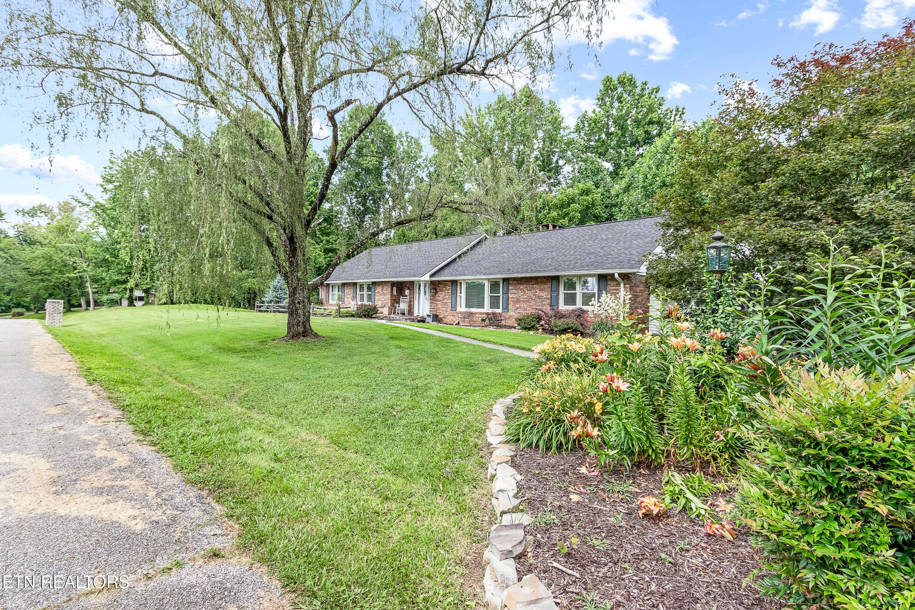 Wartburg, TN 37887,314 Longview DR