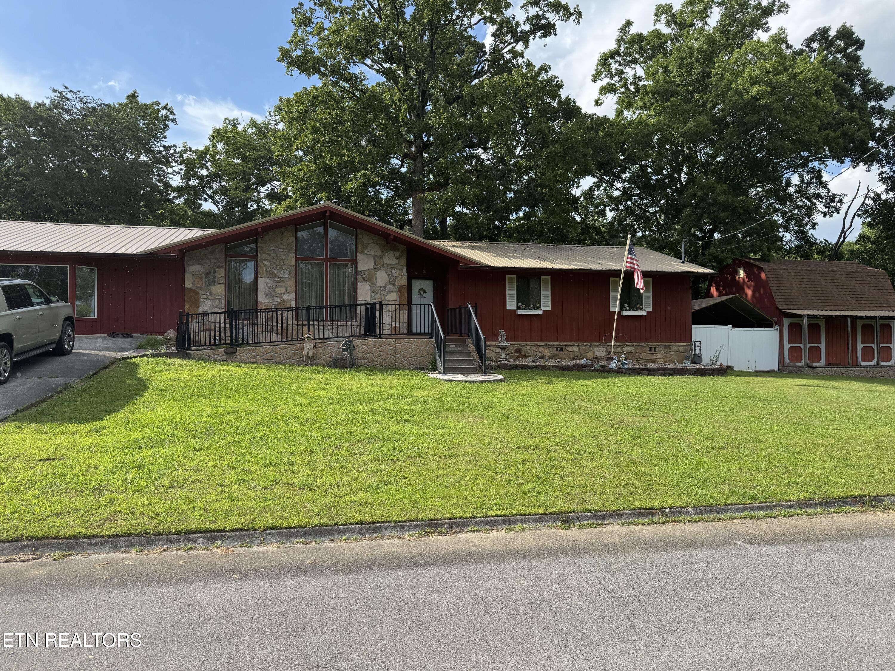 Seymour, TN 37865,534 Man O War DR