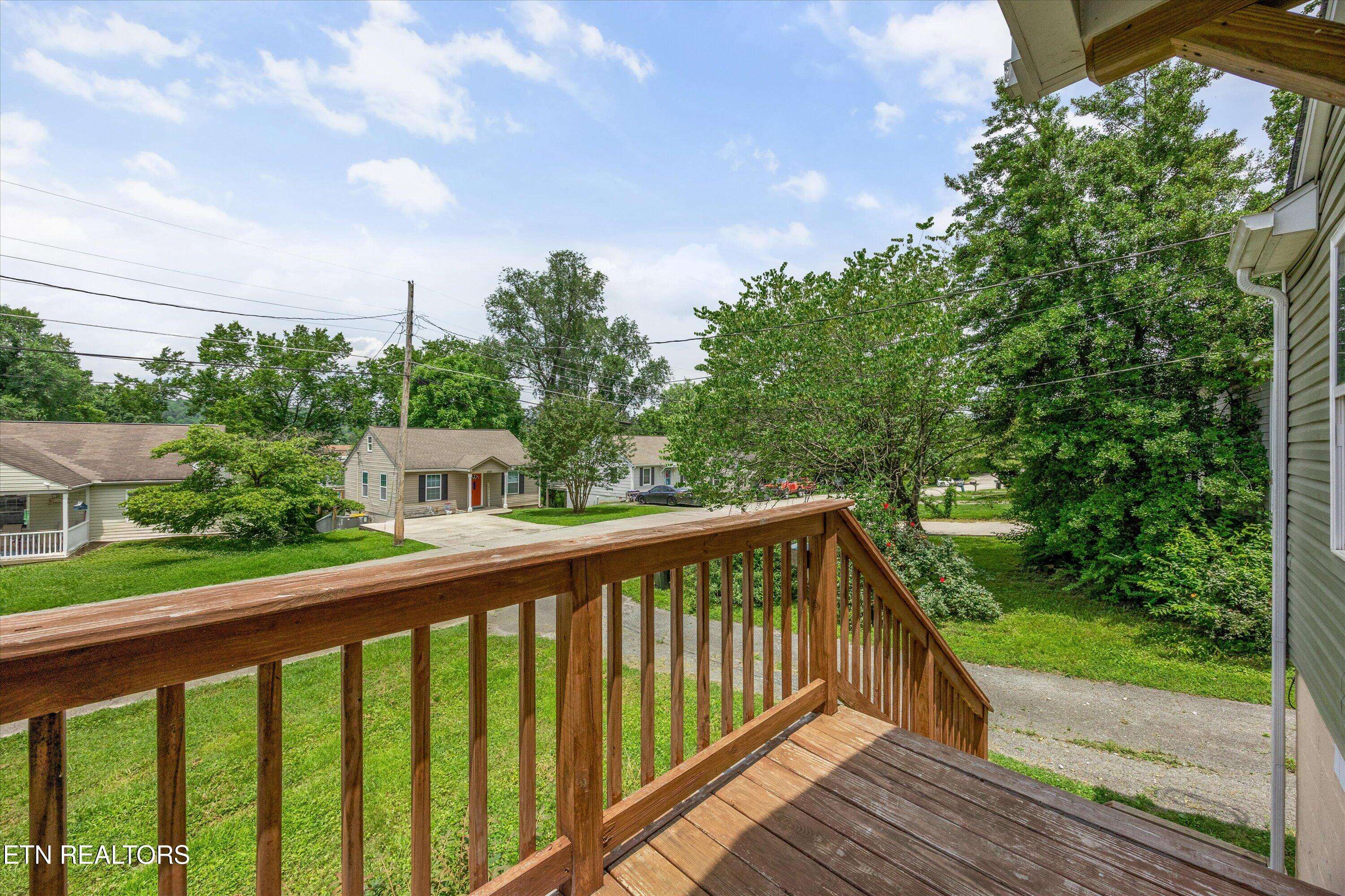 Kingston, TN 37763,407 Kingwood St