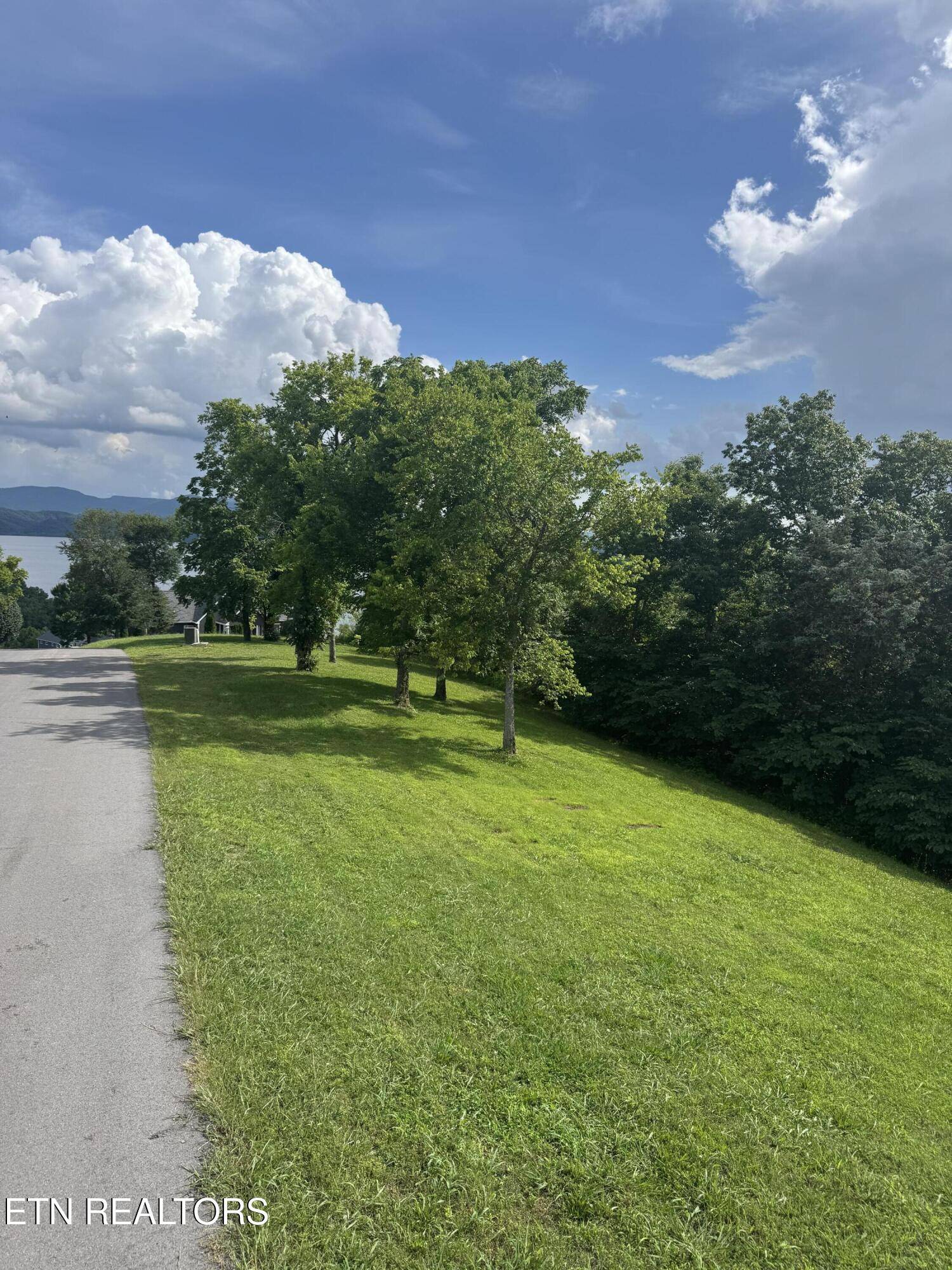 Newport, TN 37821,Ivy WAY
