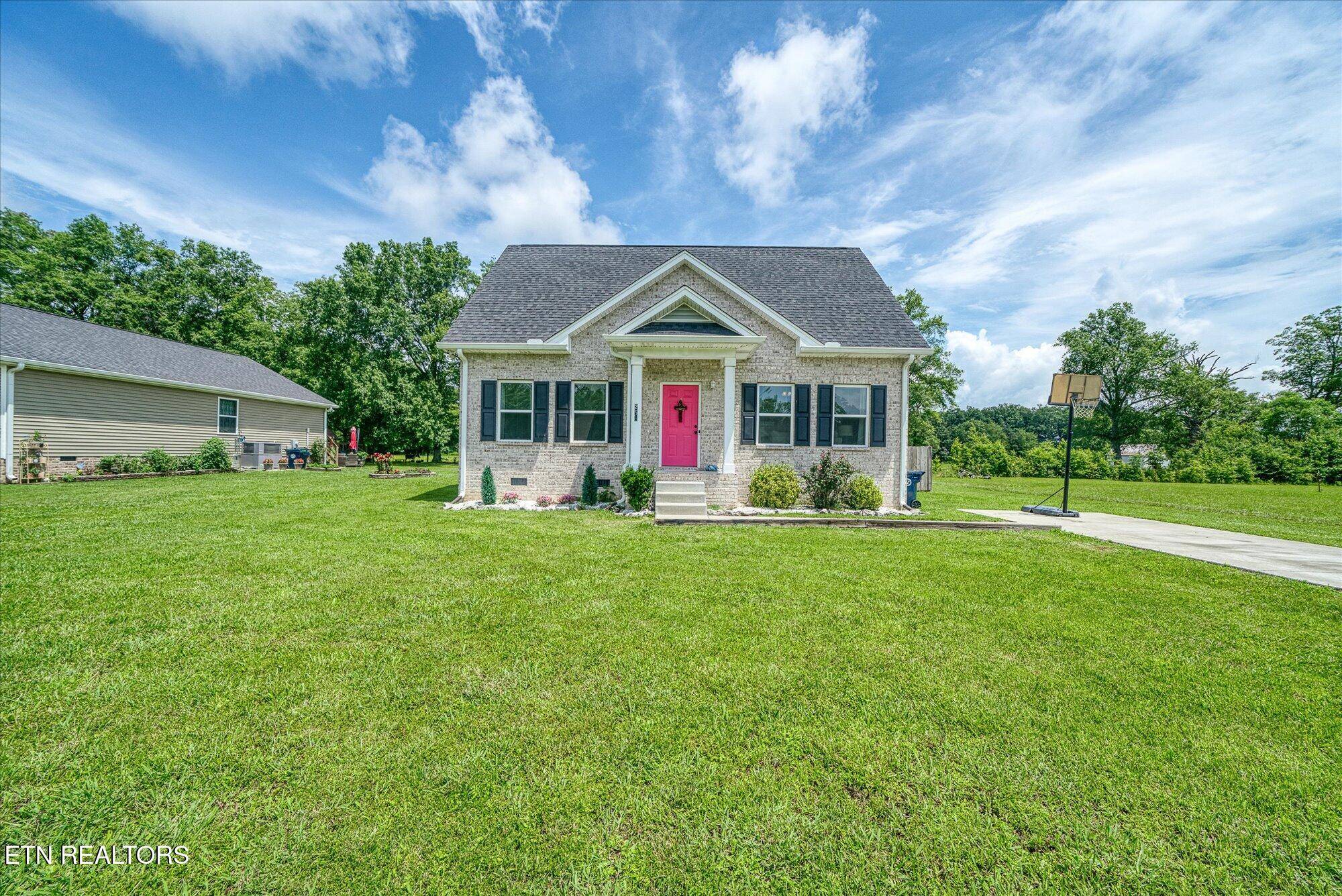 Smithville, TN 37166,258 Green Meadow DR