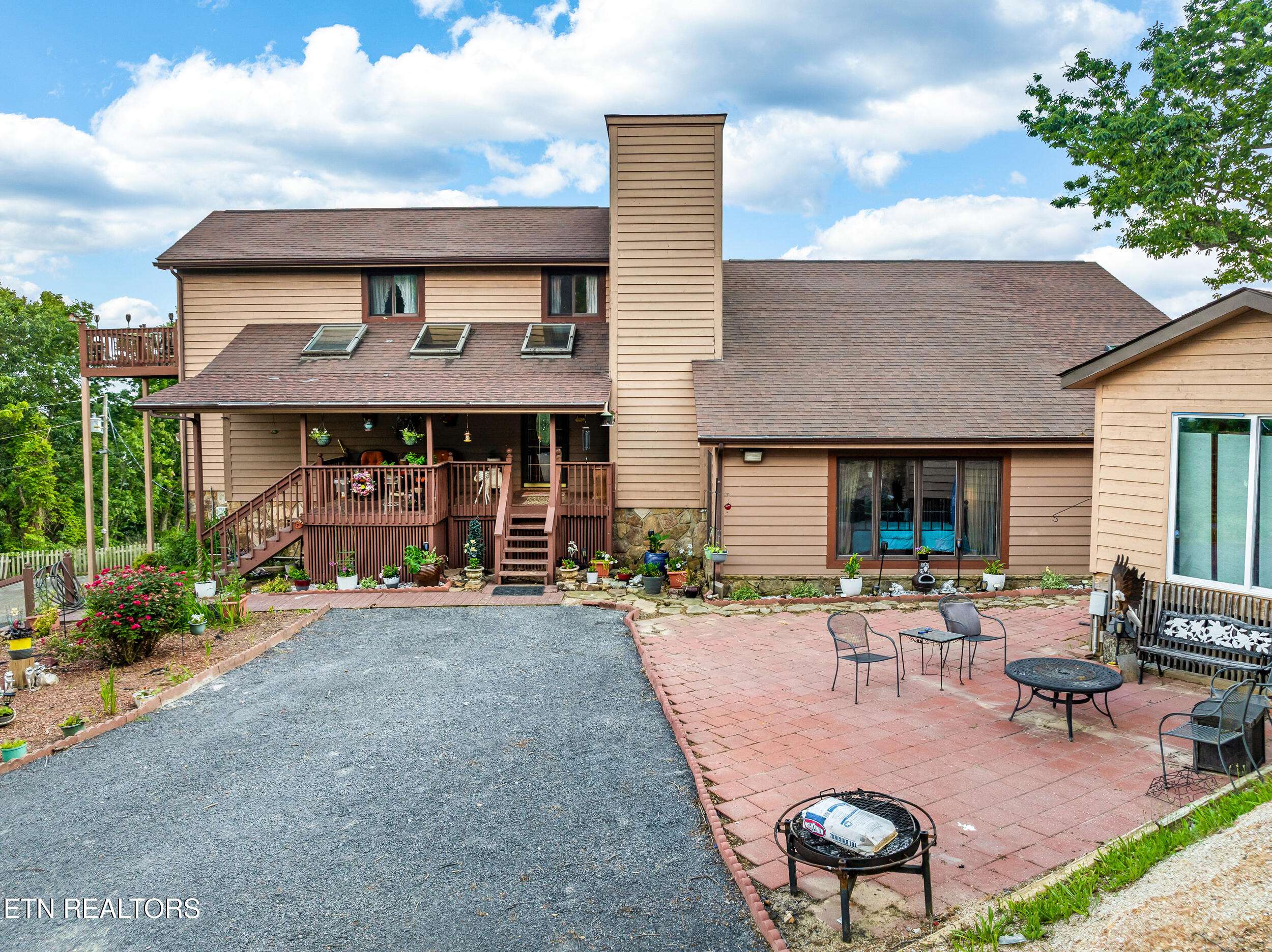 Sevierville, TN 37876,1121 Hollyberry CT