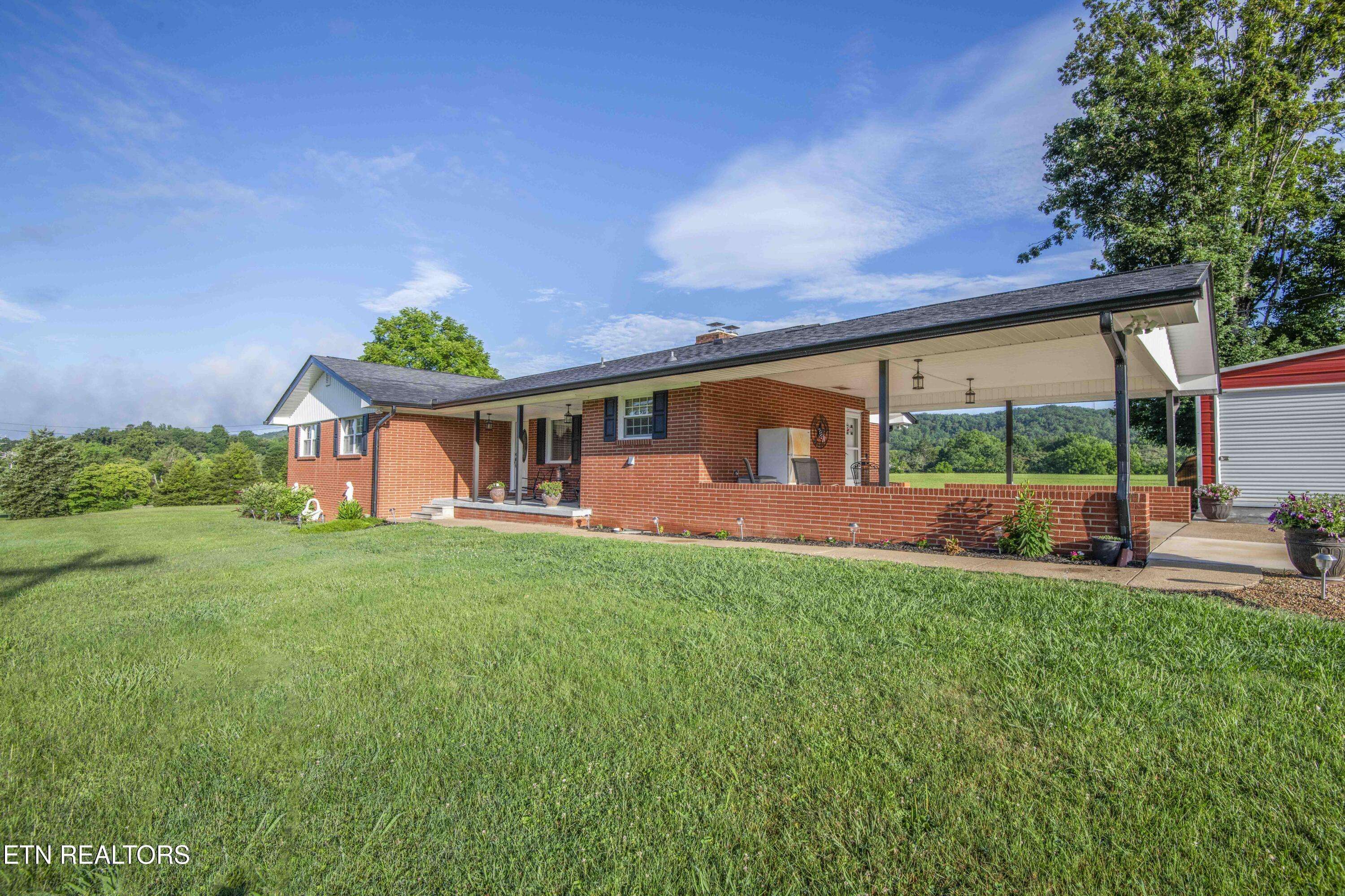 Clinton, TN 37716,506 Blockhouse Valley Rd