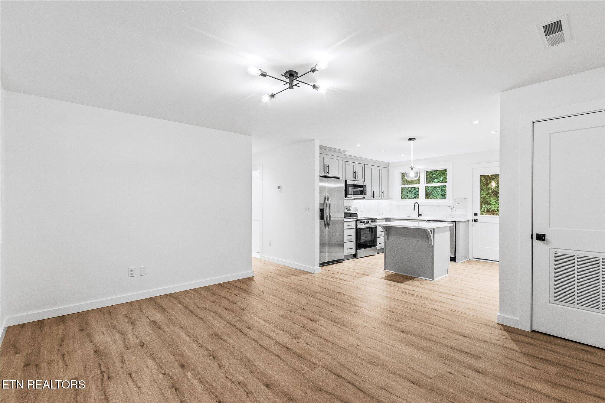 Cookeville, TN 38501,136 Boatman Street