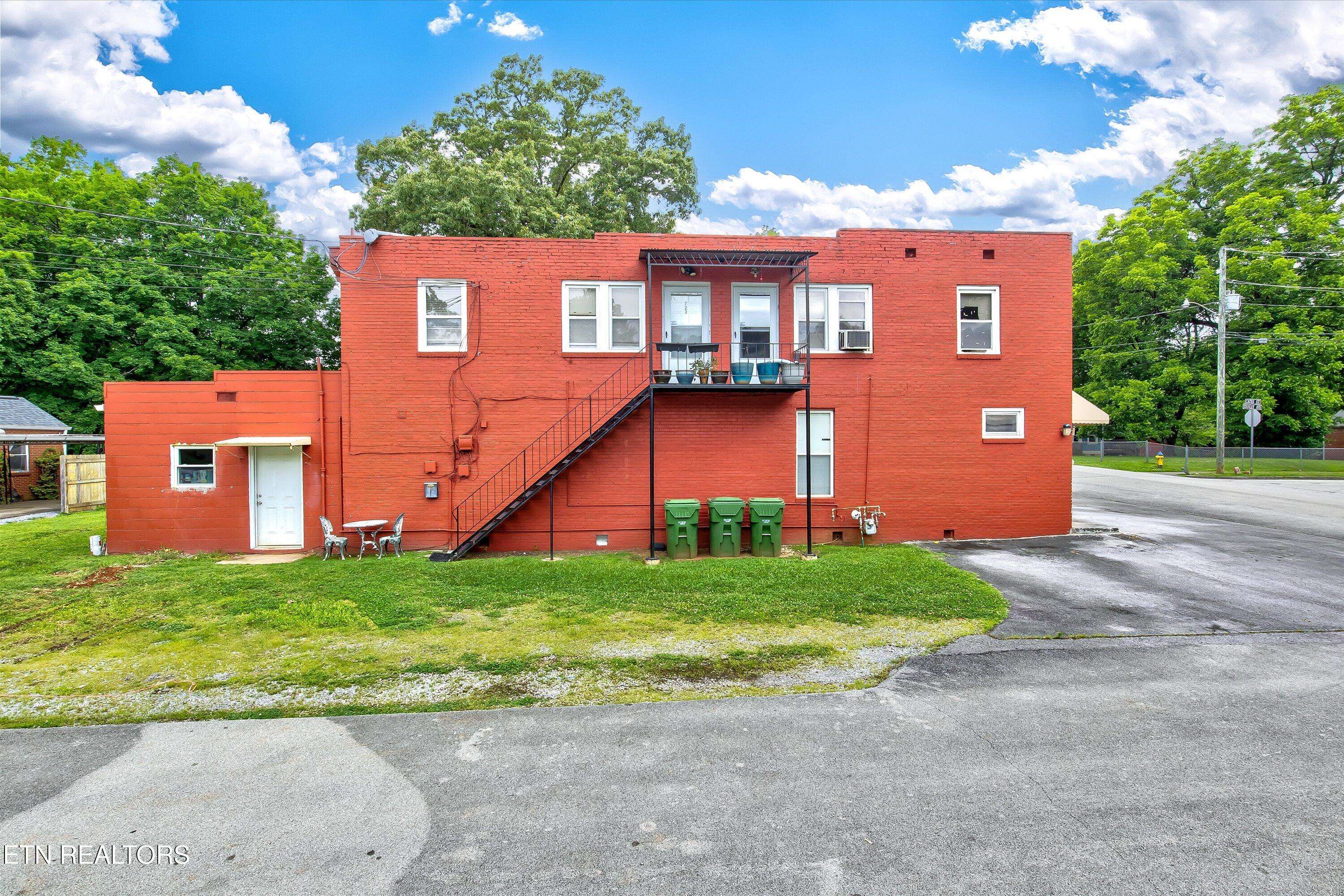 Maryville, TN 37803,723 Cates St