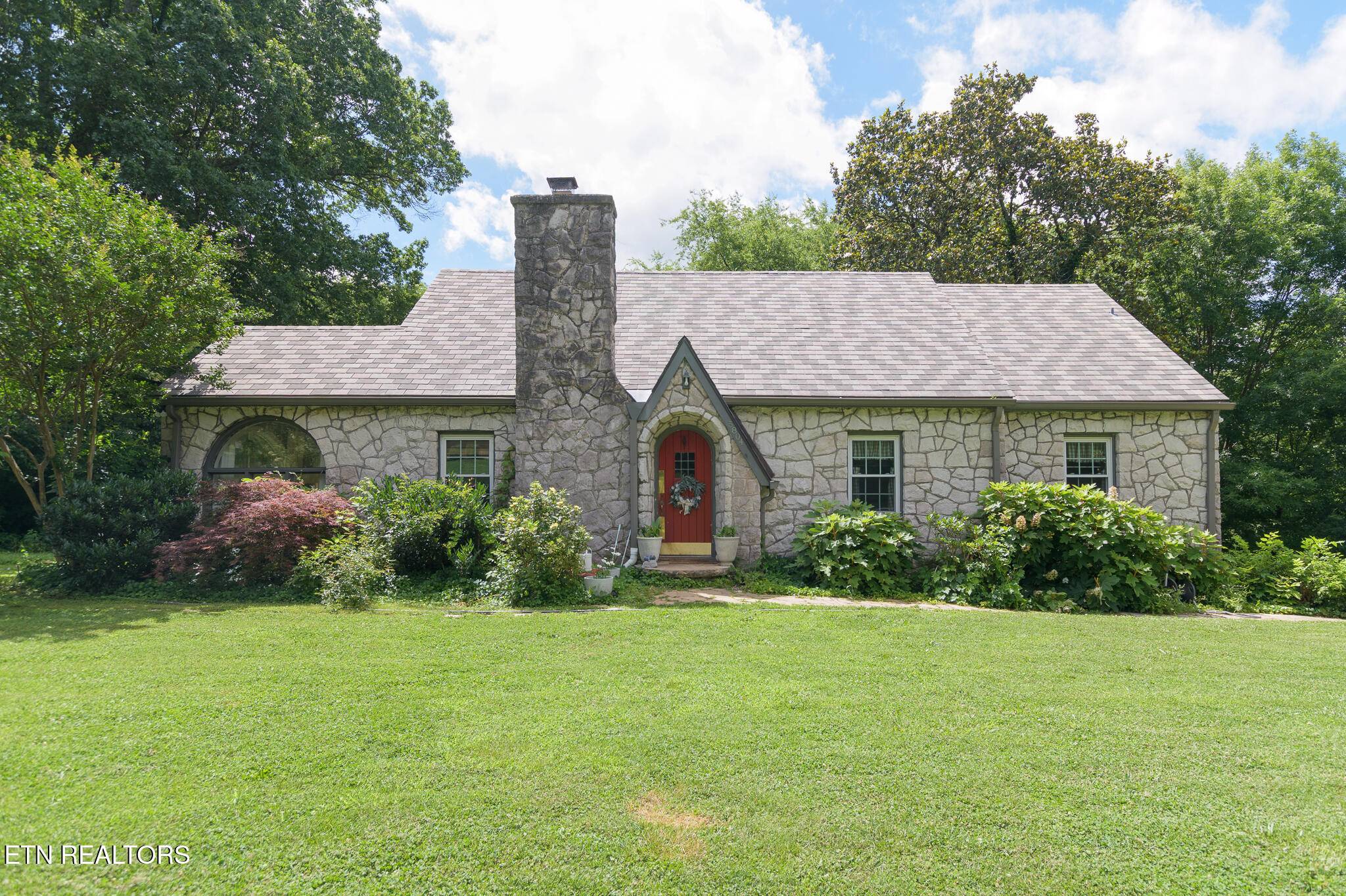 Knoxville, TN 37914,5804 Green Valley DR