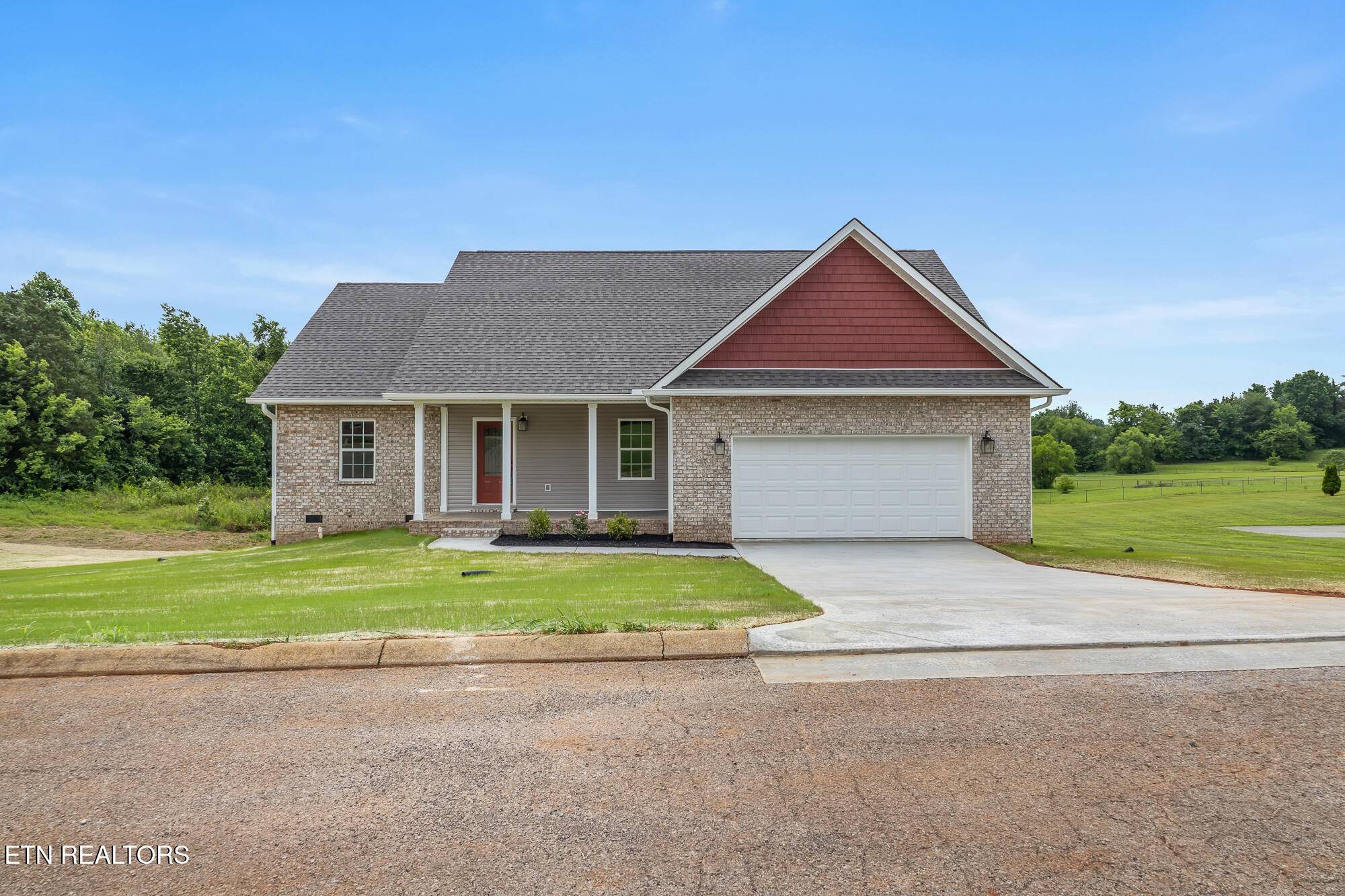 Madisonville, TN 37354,126 Barclay LN